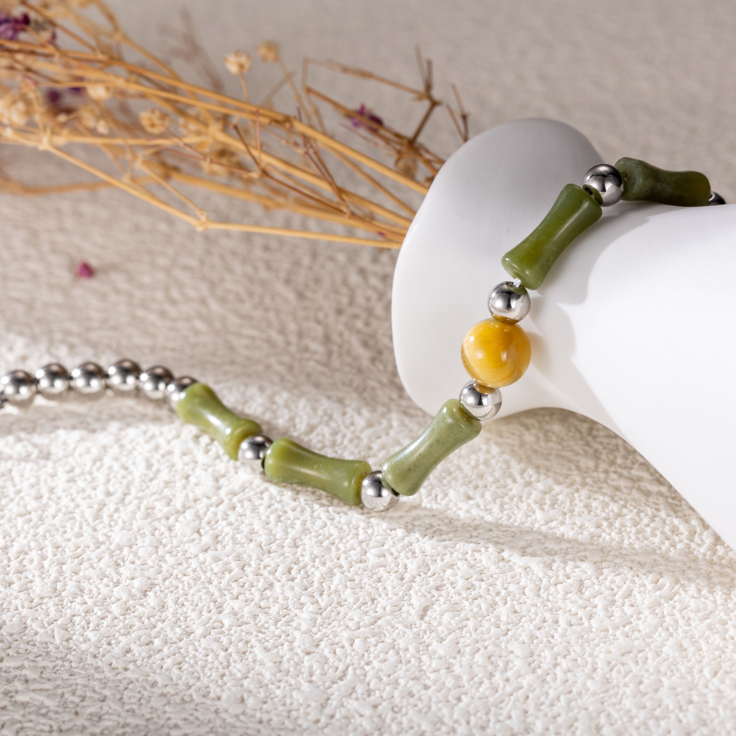 Firetti Armband »Schmuck Geschenk Edelstahl Armschmuck Erbskettengliederung Natursteine«, mit Jade, Tigerauge