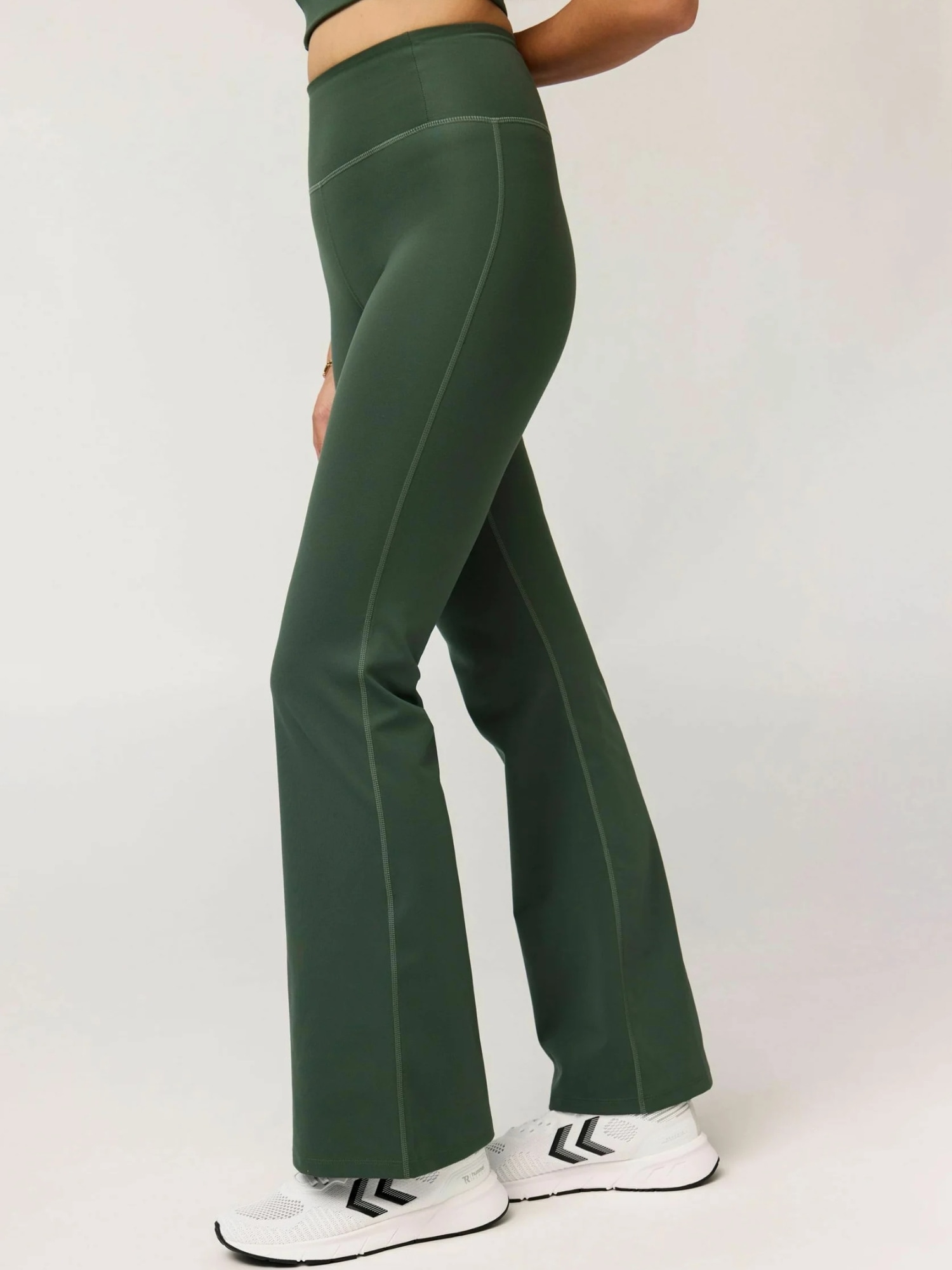 GIRLFRIEND COLLECTIVE Chinohose »Girlfriend Collective Trouser Compressive«