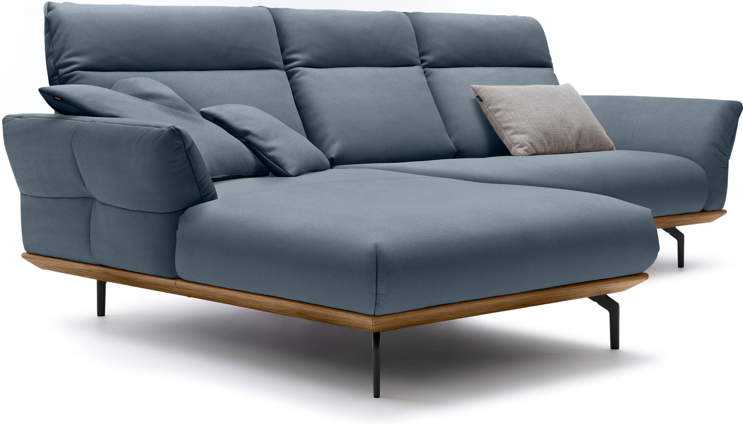 Creation BY ROLF BENZ Ecksofa »CR.460«, Sockel in Nussbaum, Winkelfüße in Umbragrau, Breite 298 cm