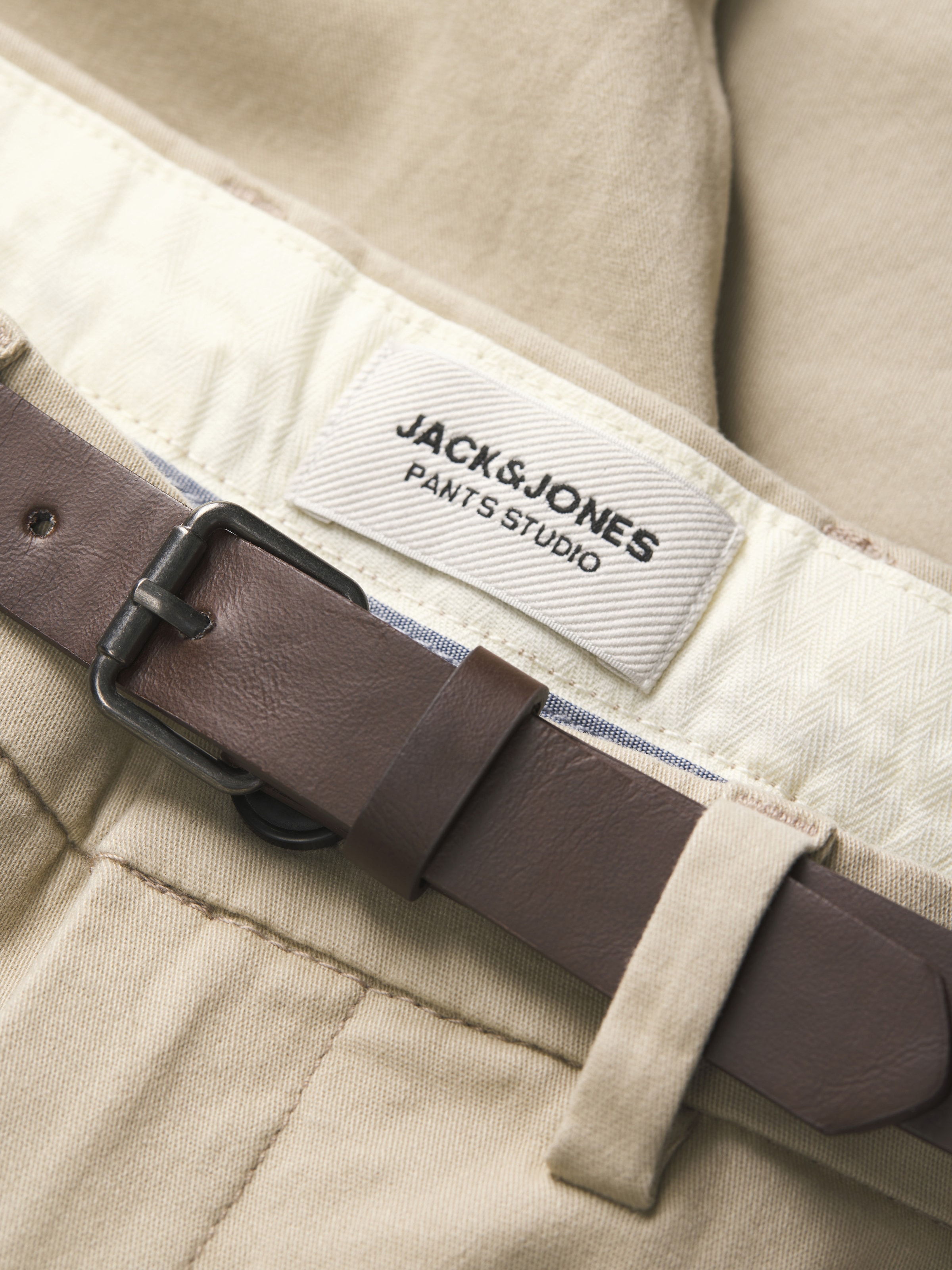 Jack & Jones Chinoshorts »JPSTADAM BELTED CHINO SHORTS SRT«
