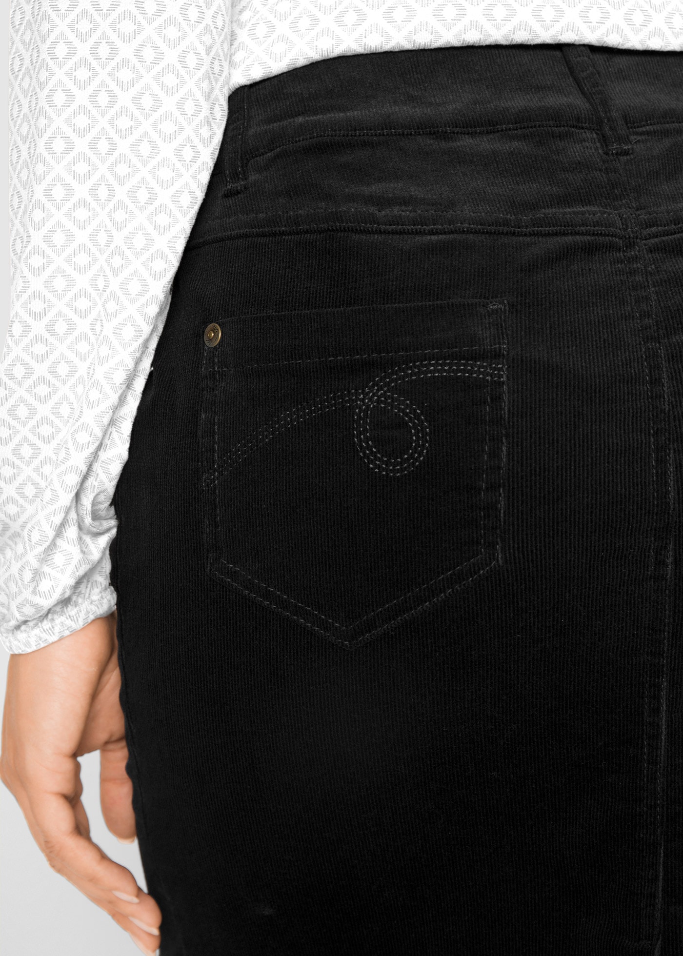 bonprix Cordrock »Stretch-Cordrock« in Kurzform und mit Taschen und Gürtelschlaufen