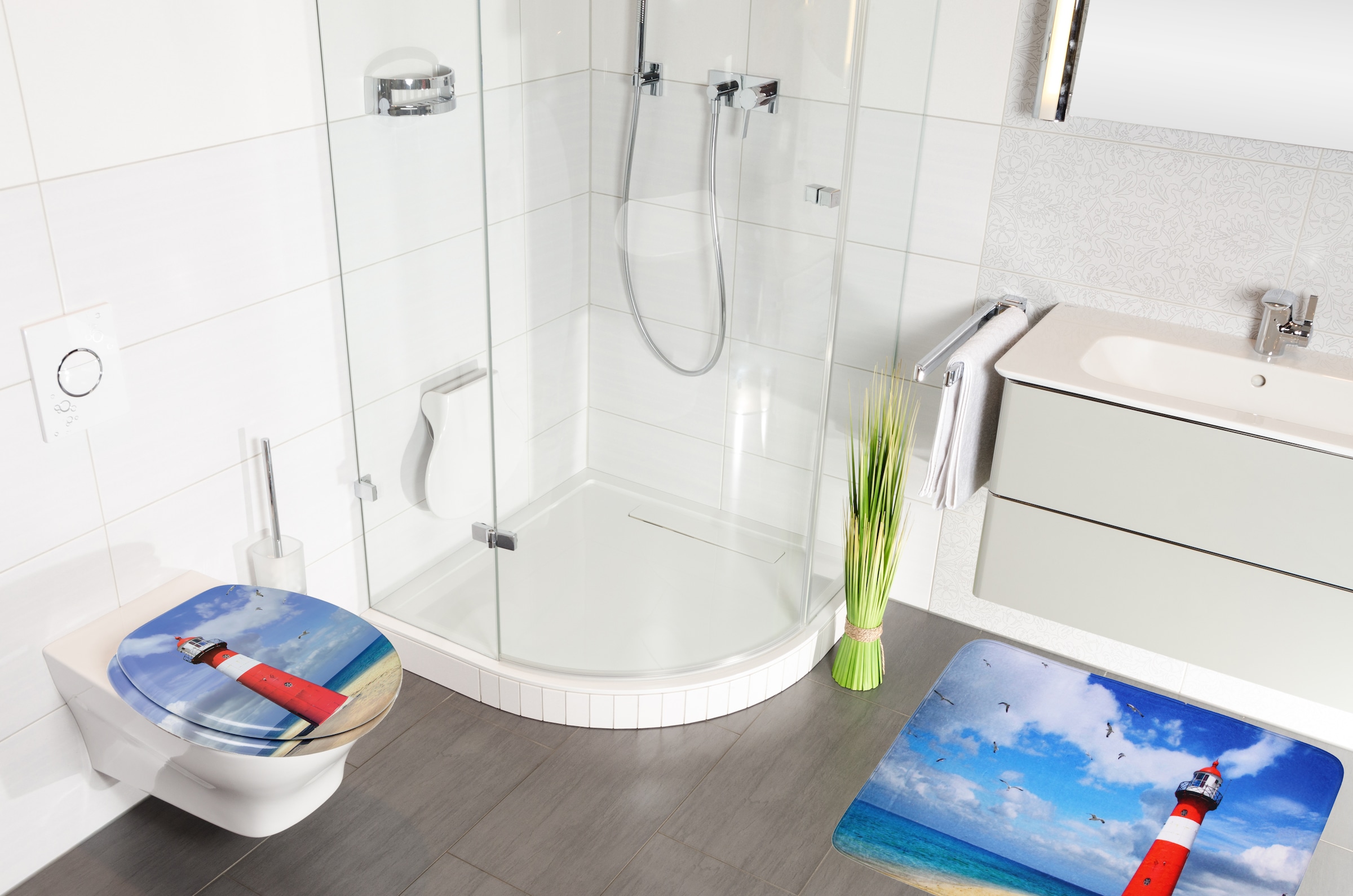 Sanilo Badaccessoire-Set »Leuchtturm« WC-Sitz, Badteppich, Stöpsel, Seifenspender und WC-Bürste