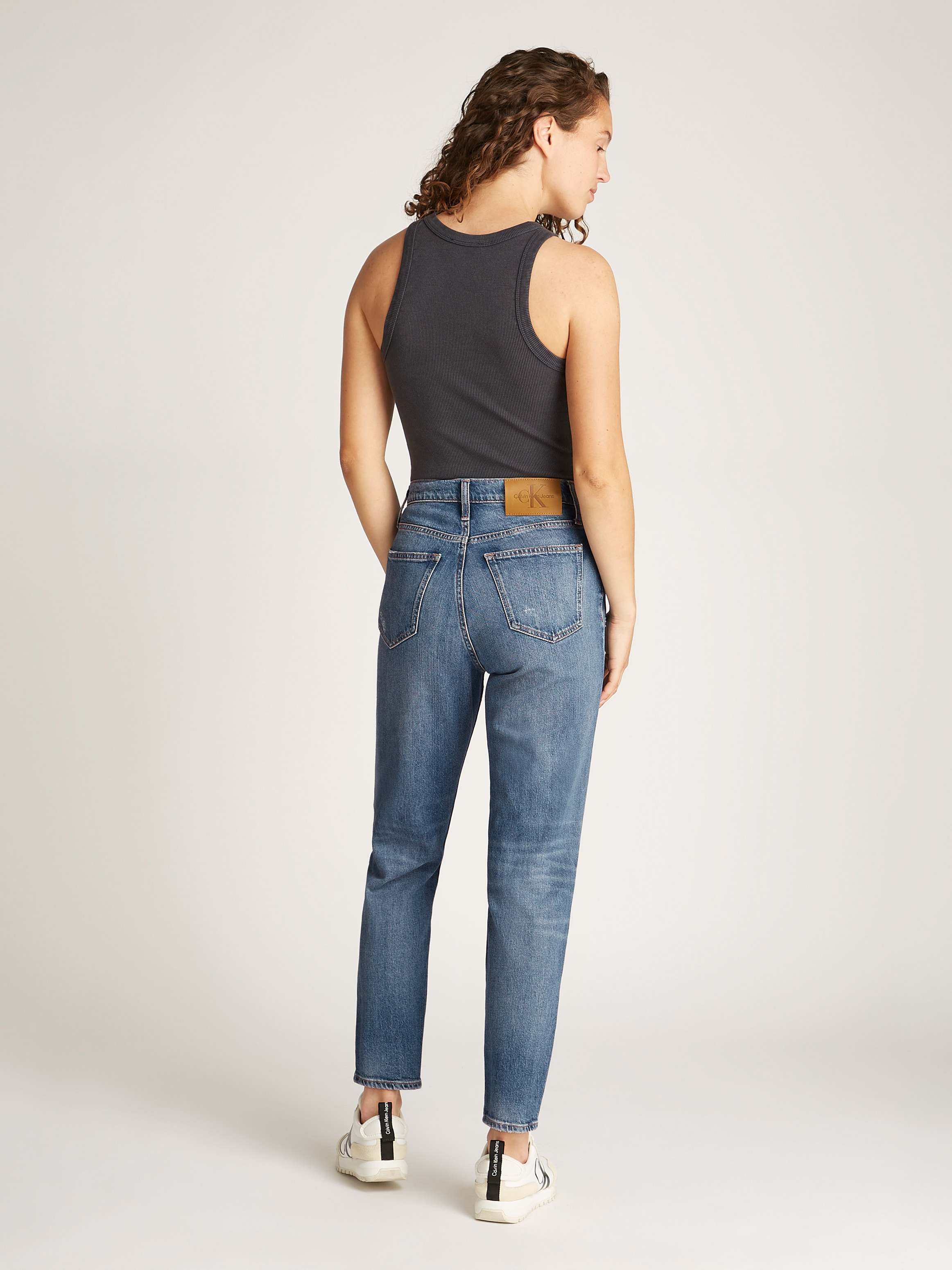 Calvin Klein Jeans Mom-Jeans »MOM JEAN«, mit Rissen