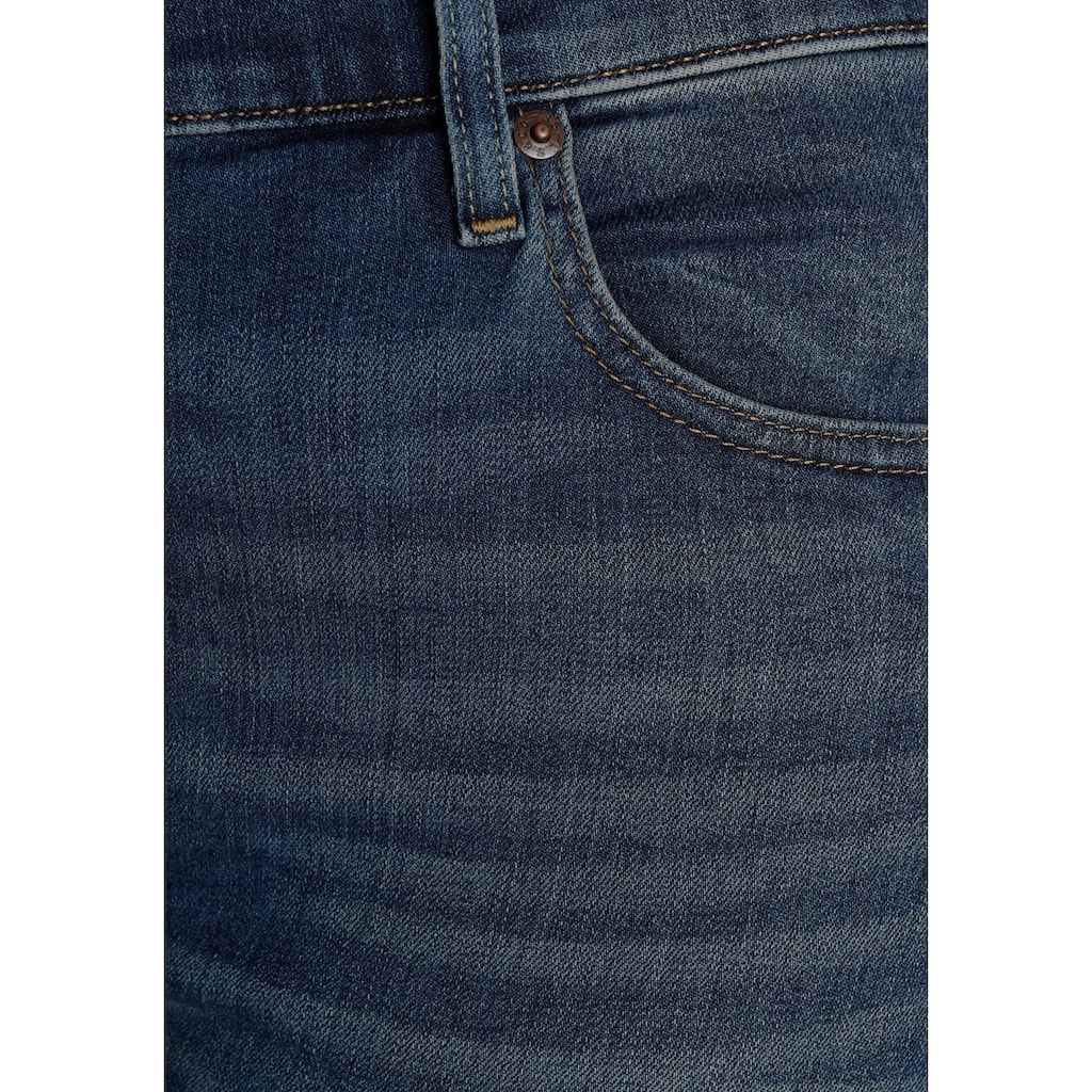 Levi's® Plus Bootcut-Jeans »725«