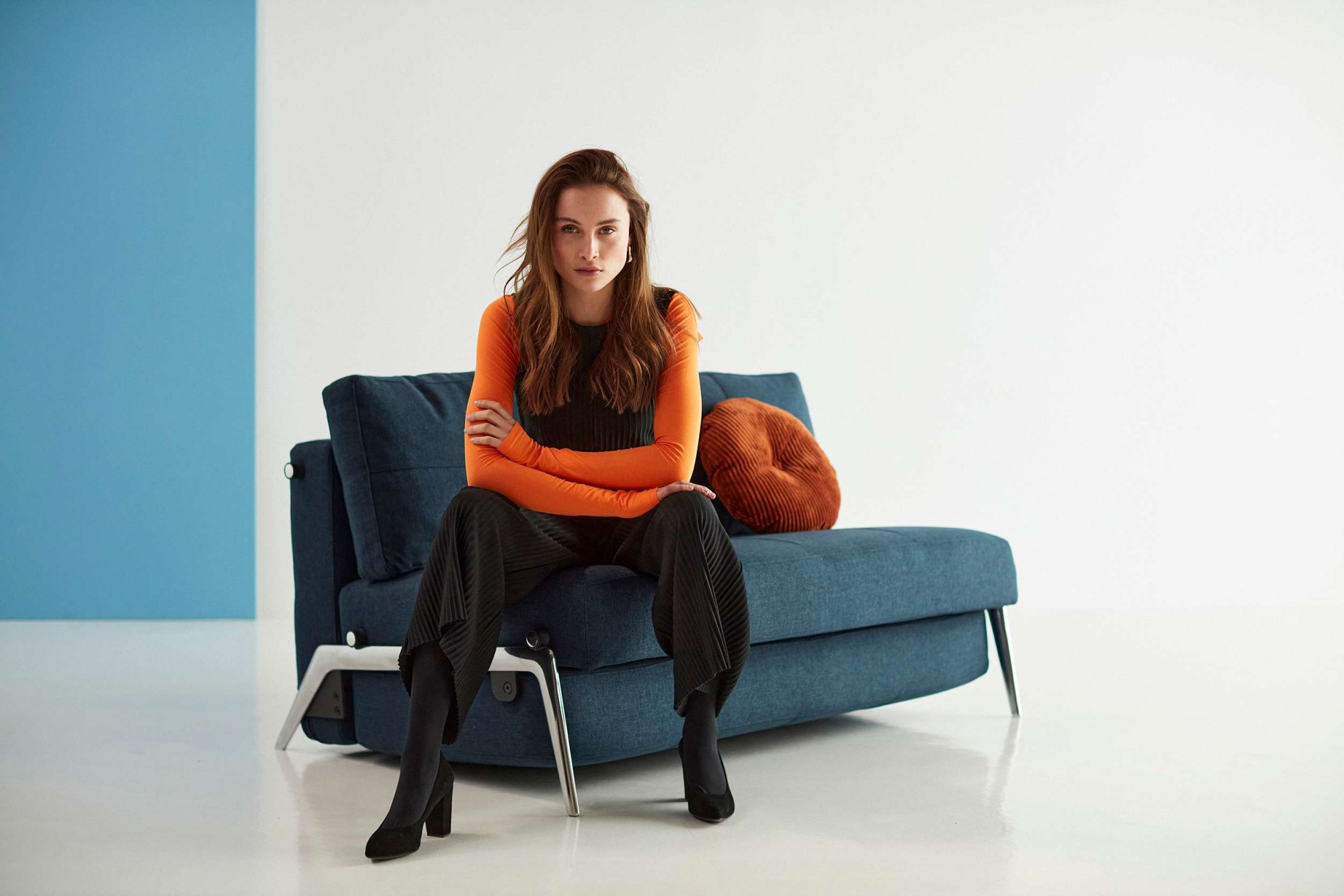 INNOVATION LIVING ™ Schlafsofa »Cubed Klappsofa, hochwertige Schlaffunktion, Design und extra Komfort«, Frontauszug, sehr platzsparend, abgewinkelt Sitzen, waagerecht liegen