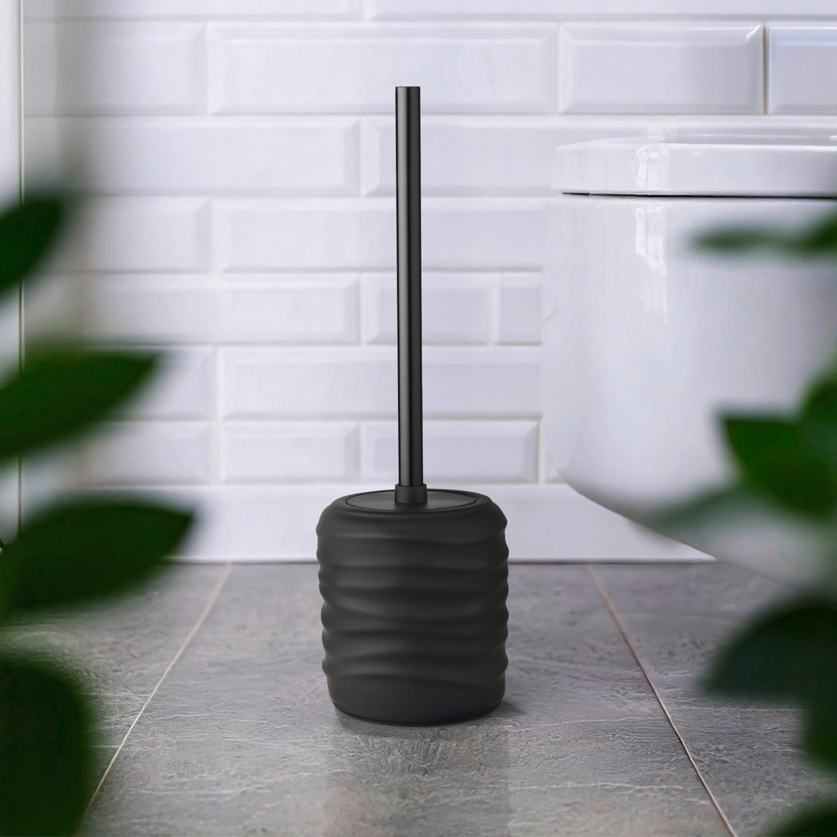 WENKO WC-Garnitur »Illana« Keramik mit Soft-Touch-Beschichtung, Toilettenbürste mit Abdeckung