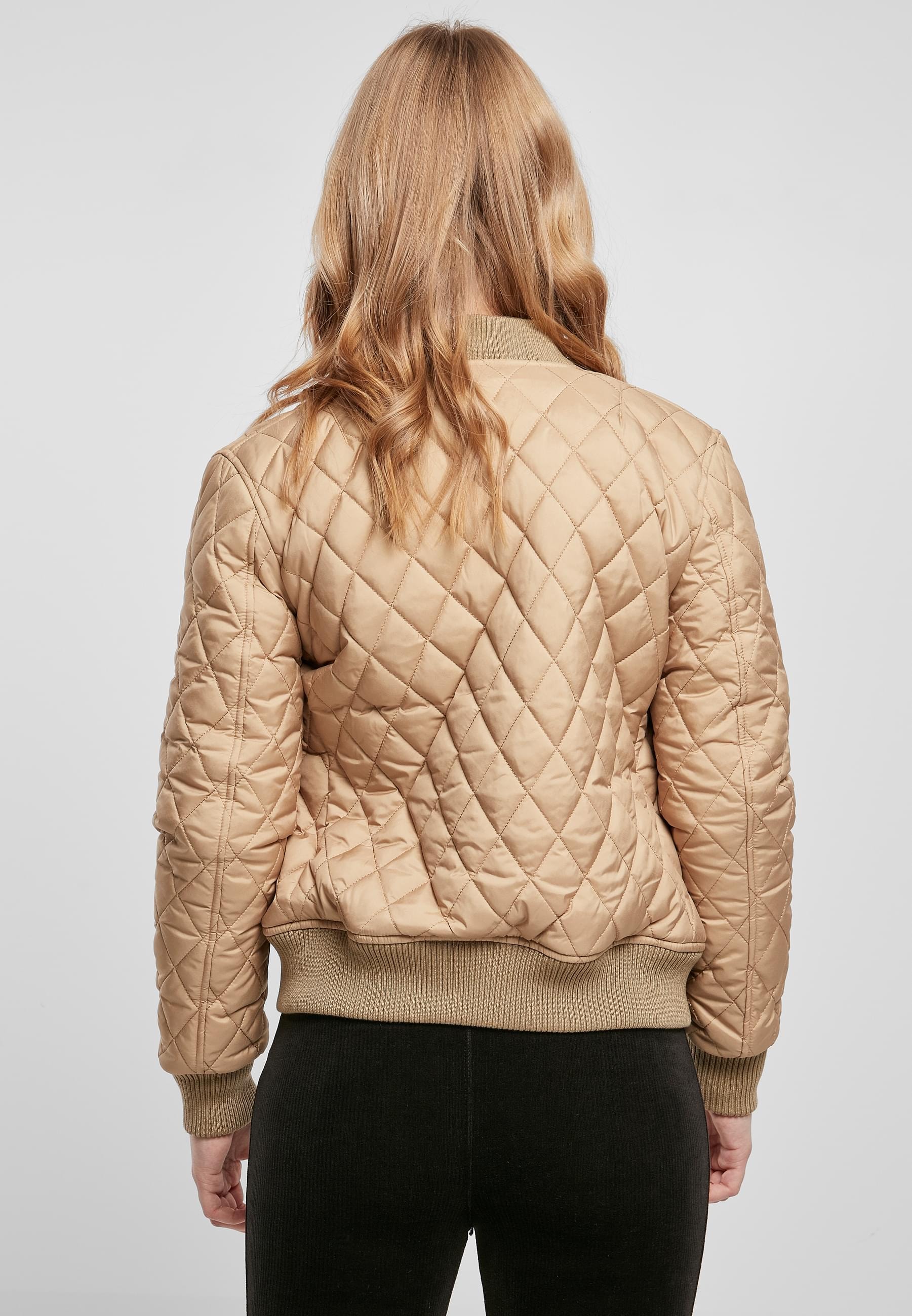 URBAN CLASSICS Allwetterjacke »Urban Classics Damen Ladies Diamond Quilt Nylon Jacket« 1 Stk. tlg. ohne Kapuze