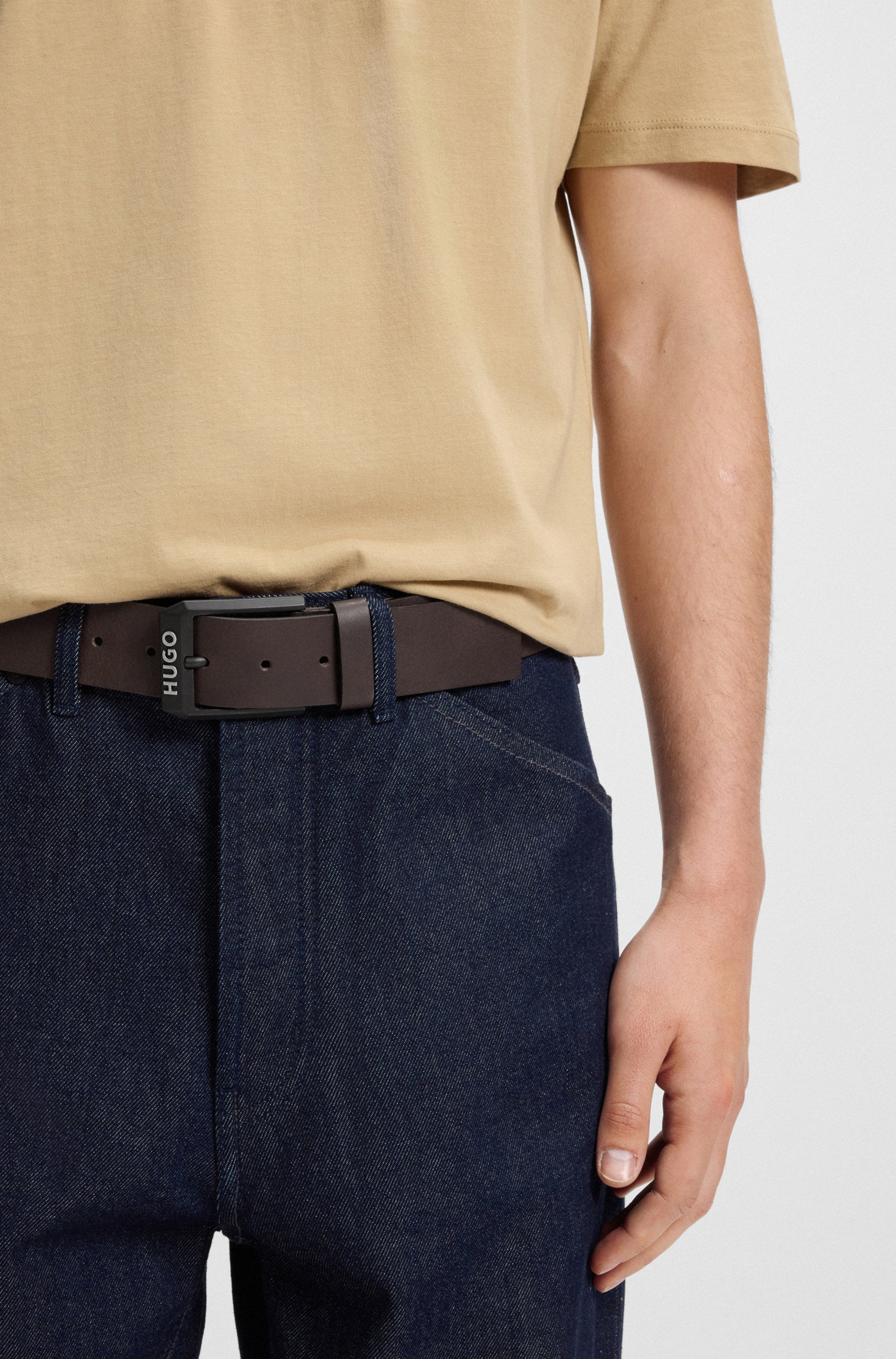 HUGO Ledergürtel »Gelio-B_Sz40«, HUGO Markenlabel, rote Ziehnaht