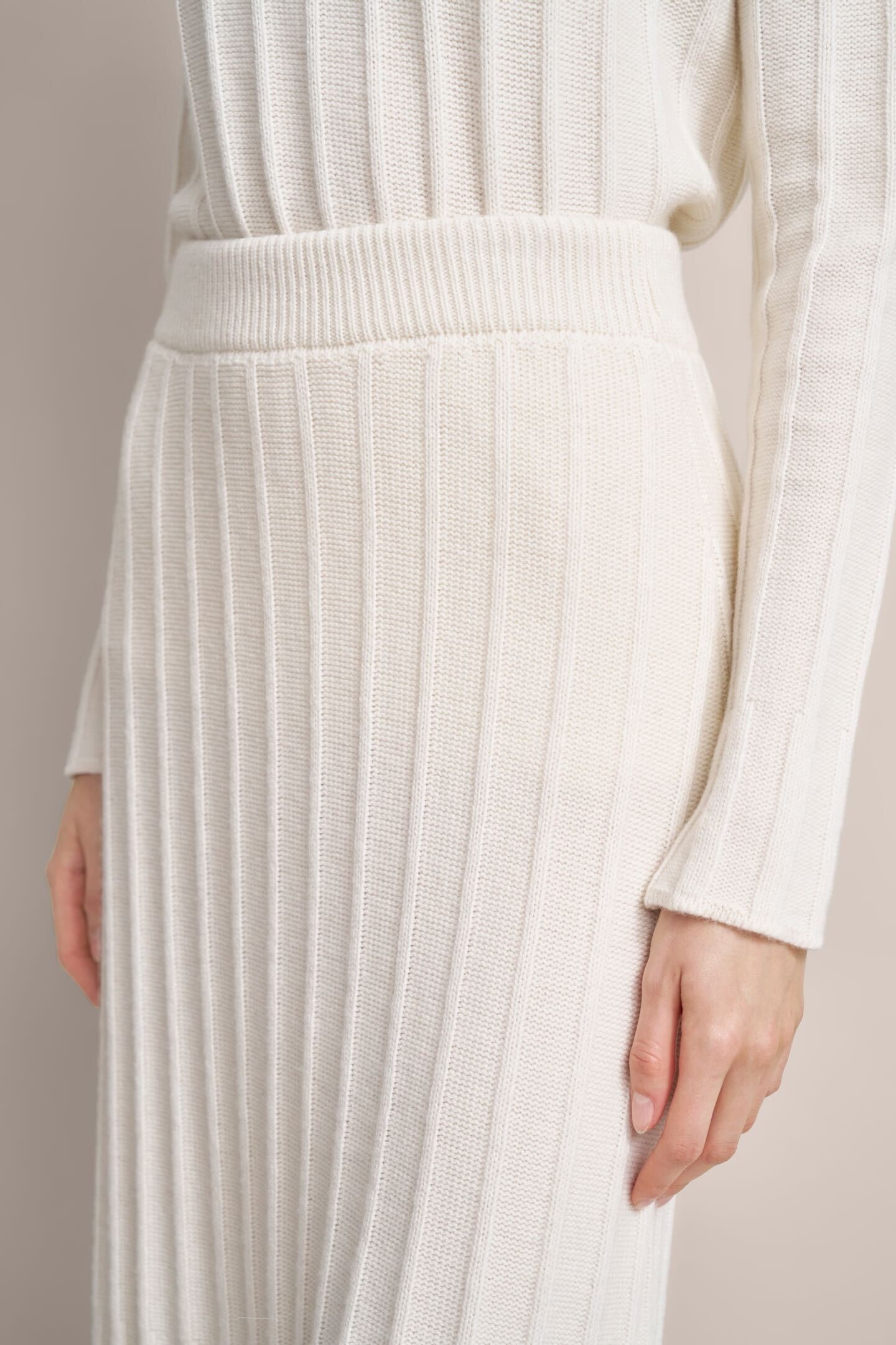 bugatti Jerseyrock aus einer Kaschmir-Wollqualität