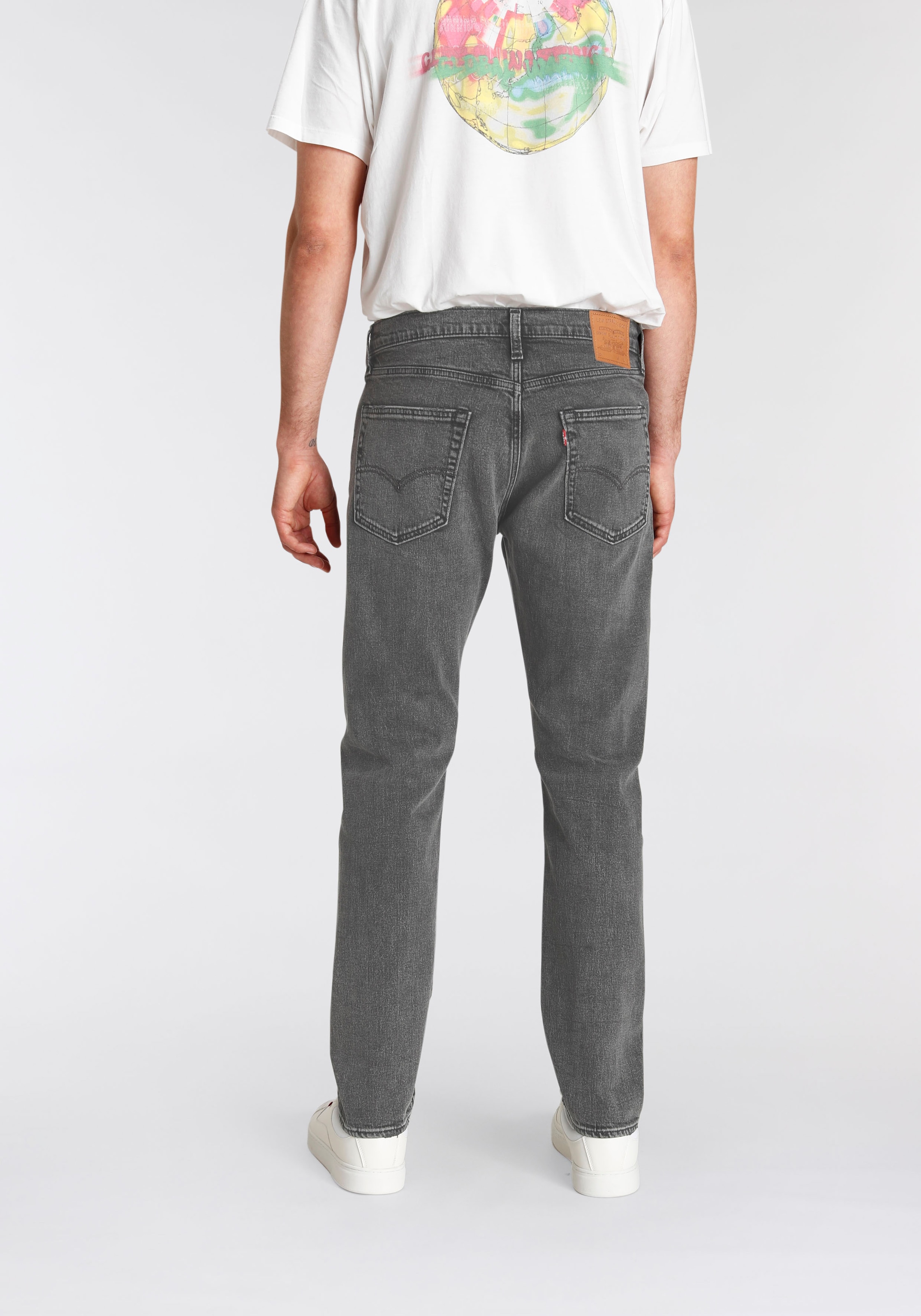 Levi's® Tapered-fit-Jeans »502 TAPER«, in elegantem, modernem Stil