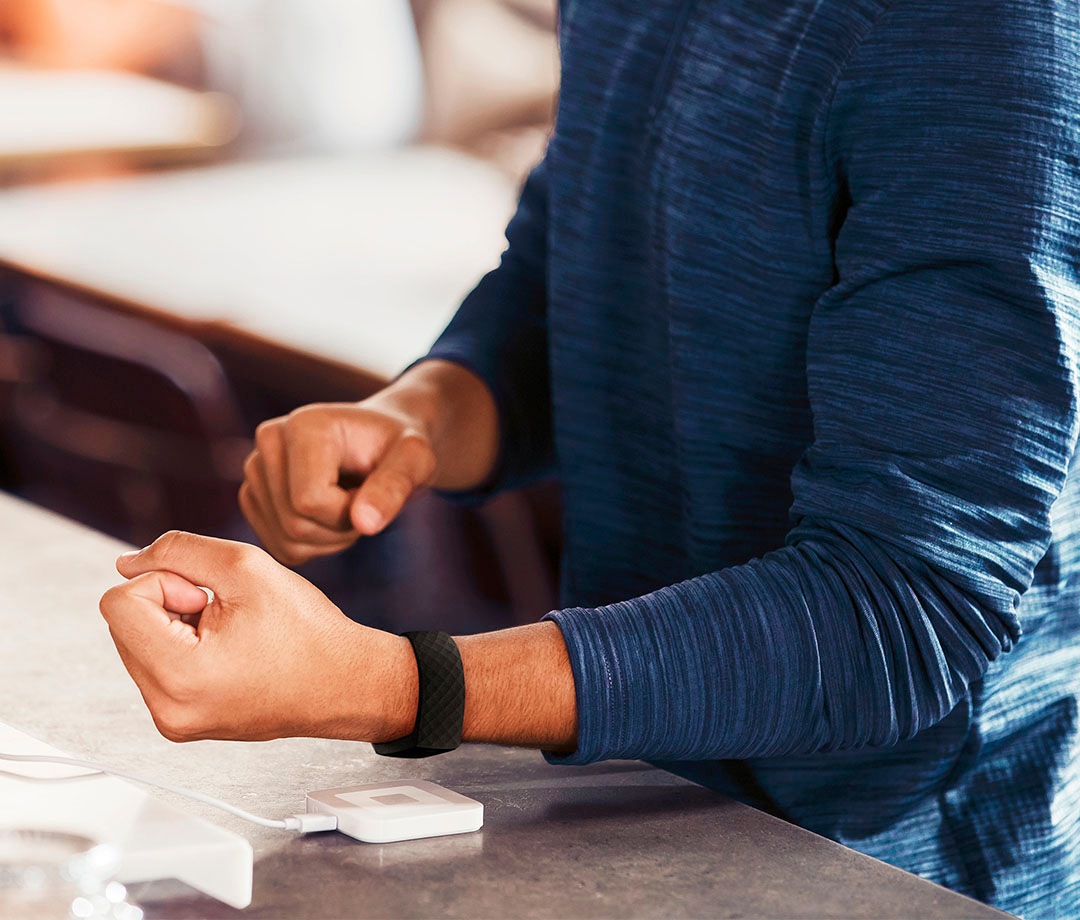 4. Bild von fitbit Smartwatch »Charge 4«, (FitbitOS5)