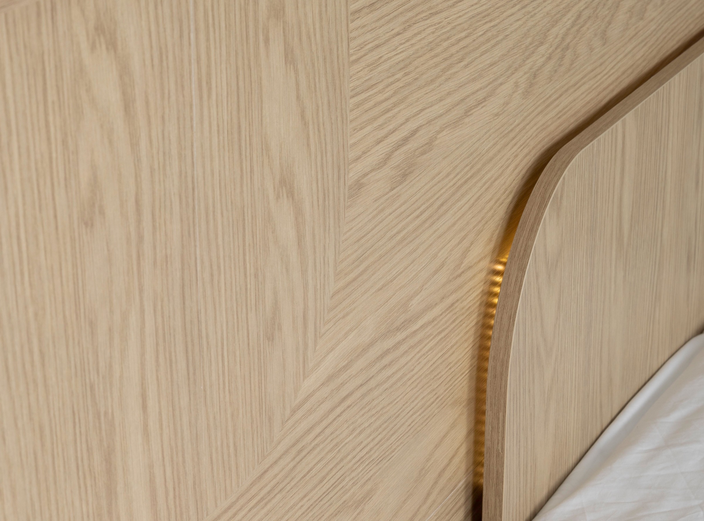 Gami Einzelbett »Galys Bett 160 x 200«, Mit Beleuchtetem Kopfteil