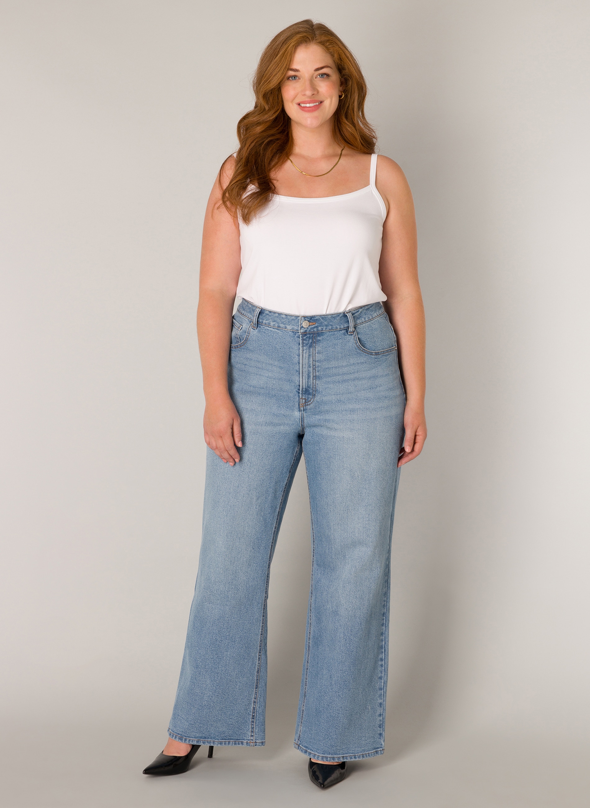 Base Level Curvy Weite Jeans, in großen Größen
