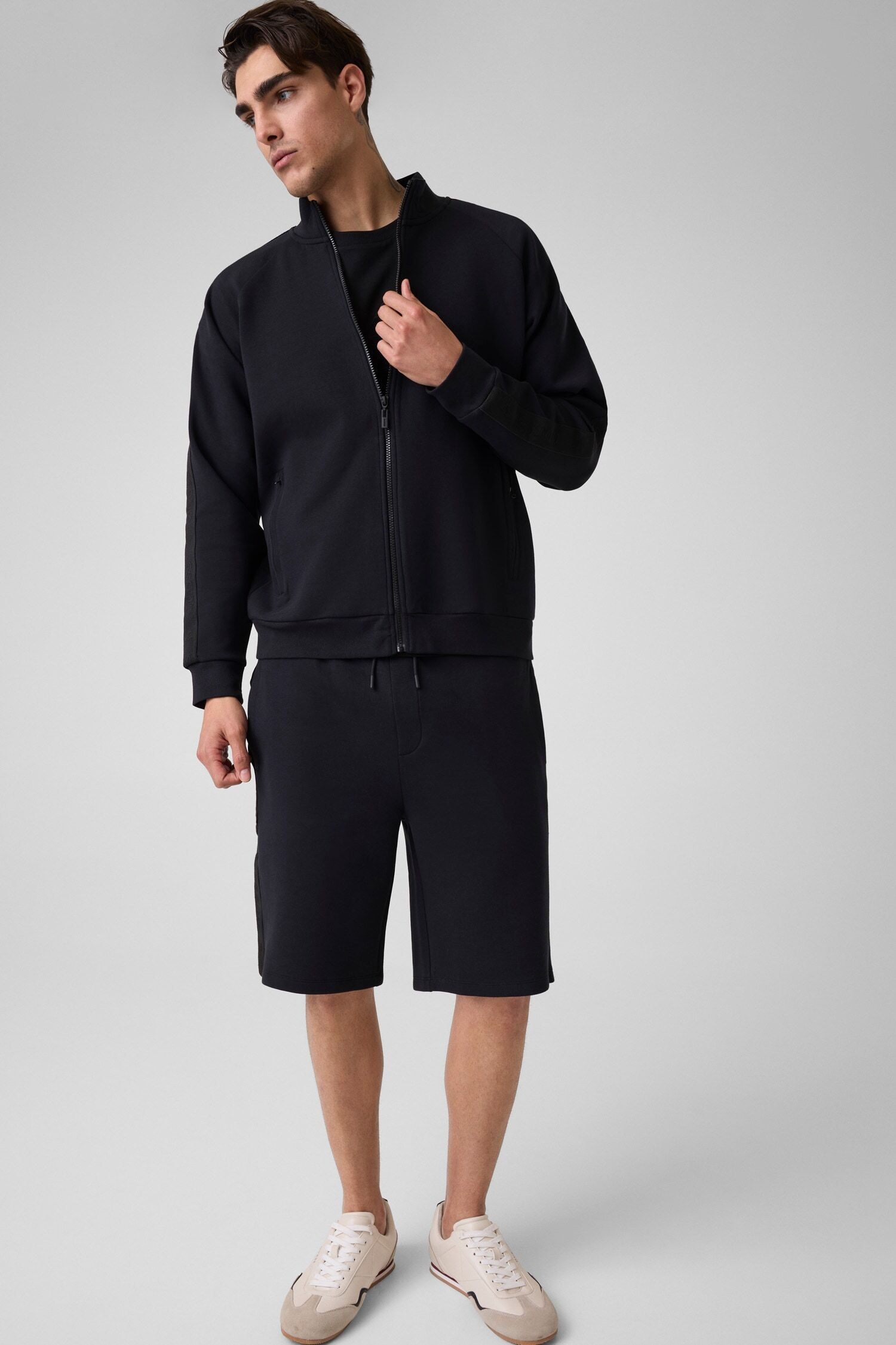 Guess Sweatjacke »THOR« Stehkragen, Regular Fit, Reißverschlusstaschen