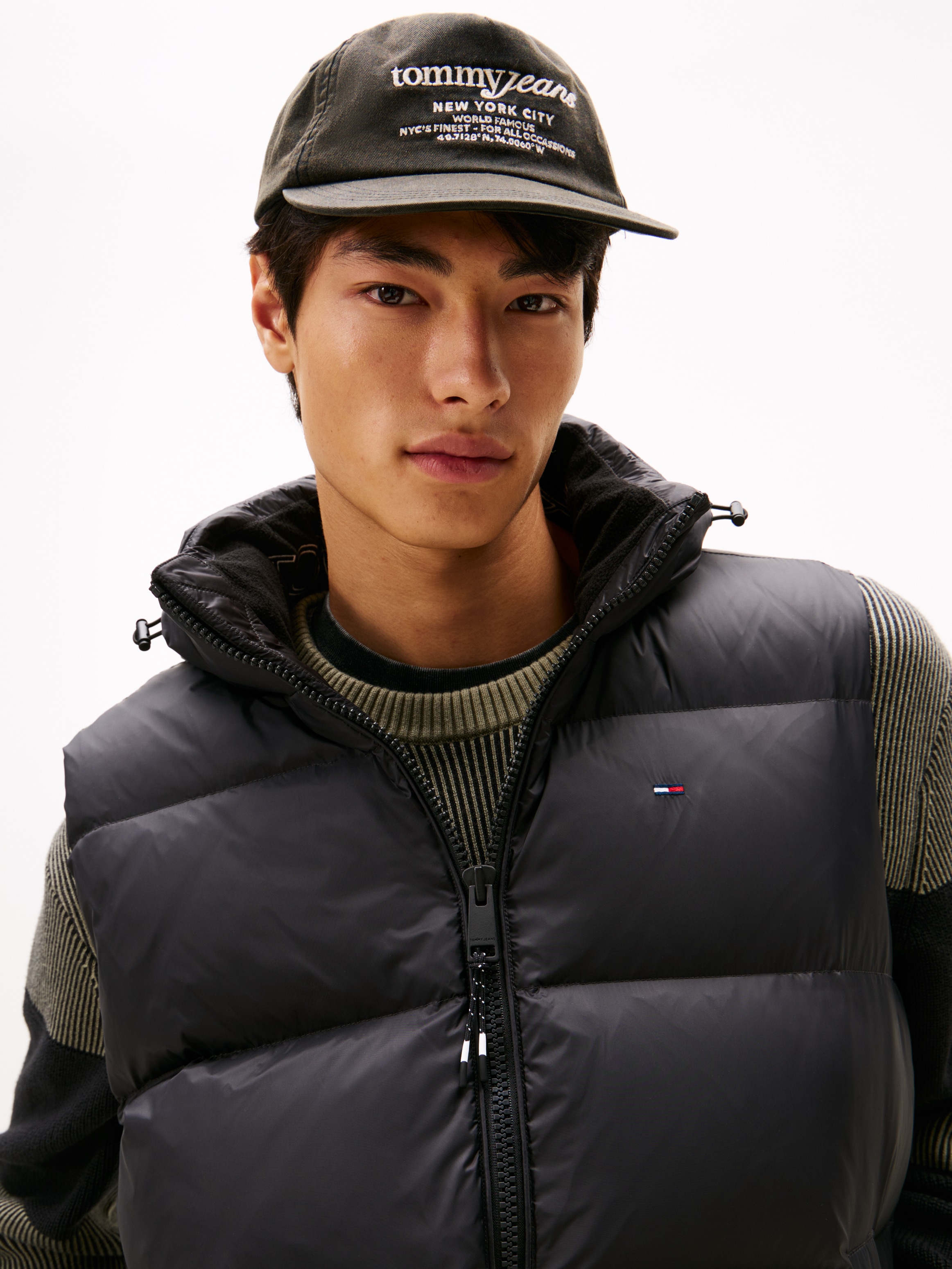 Tommy Jeans Steppweste »TJM ESSENTIAL DOWN VEST EXT«, abnehmbare Kapuze mit Kordelzug