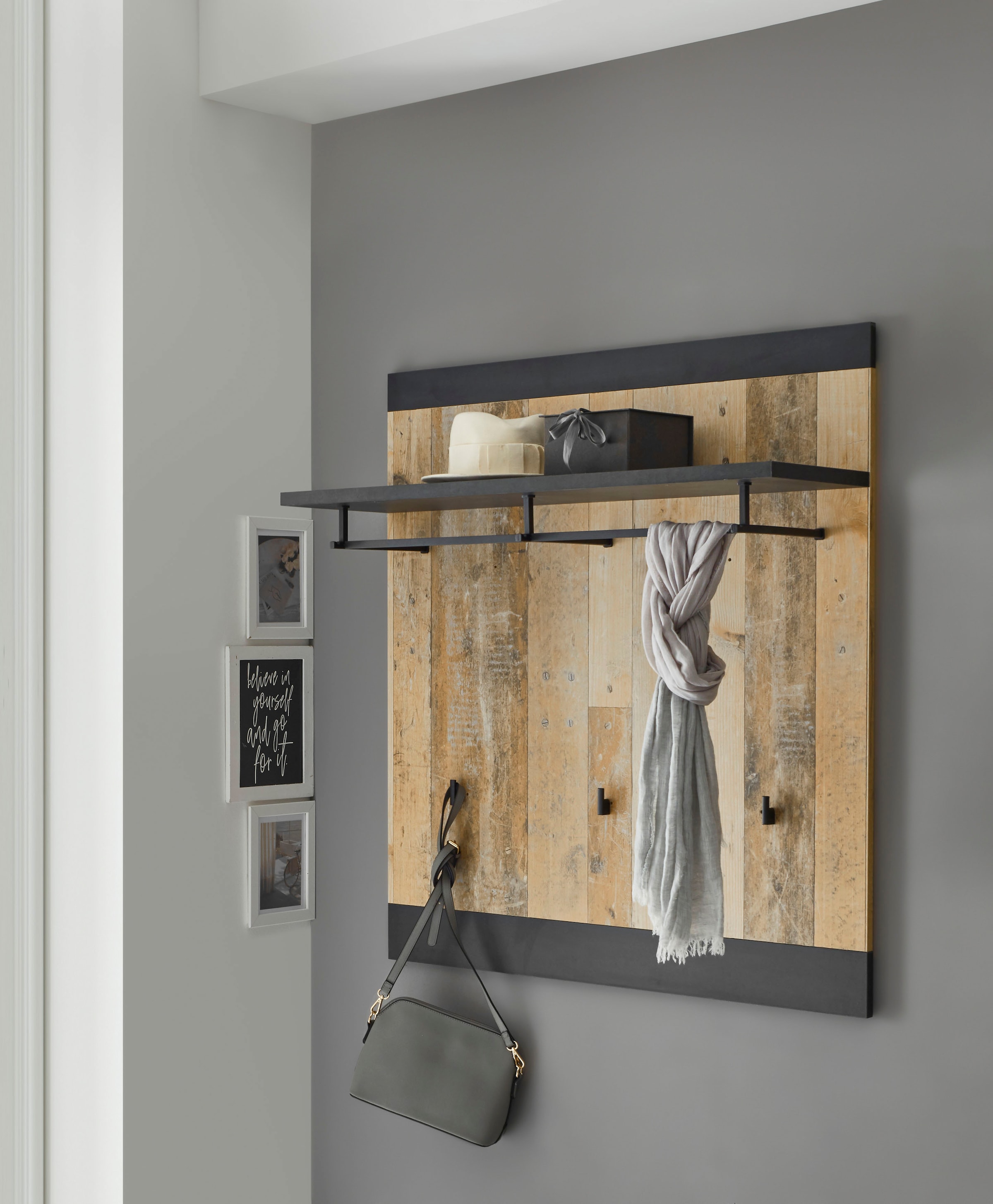 Home affaire Garderobenpaneel »SHERWOOD«, in modernem Holz Dekor, mit  Beschlag aus Metall, Breite 92 cm online bestellen