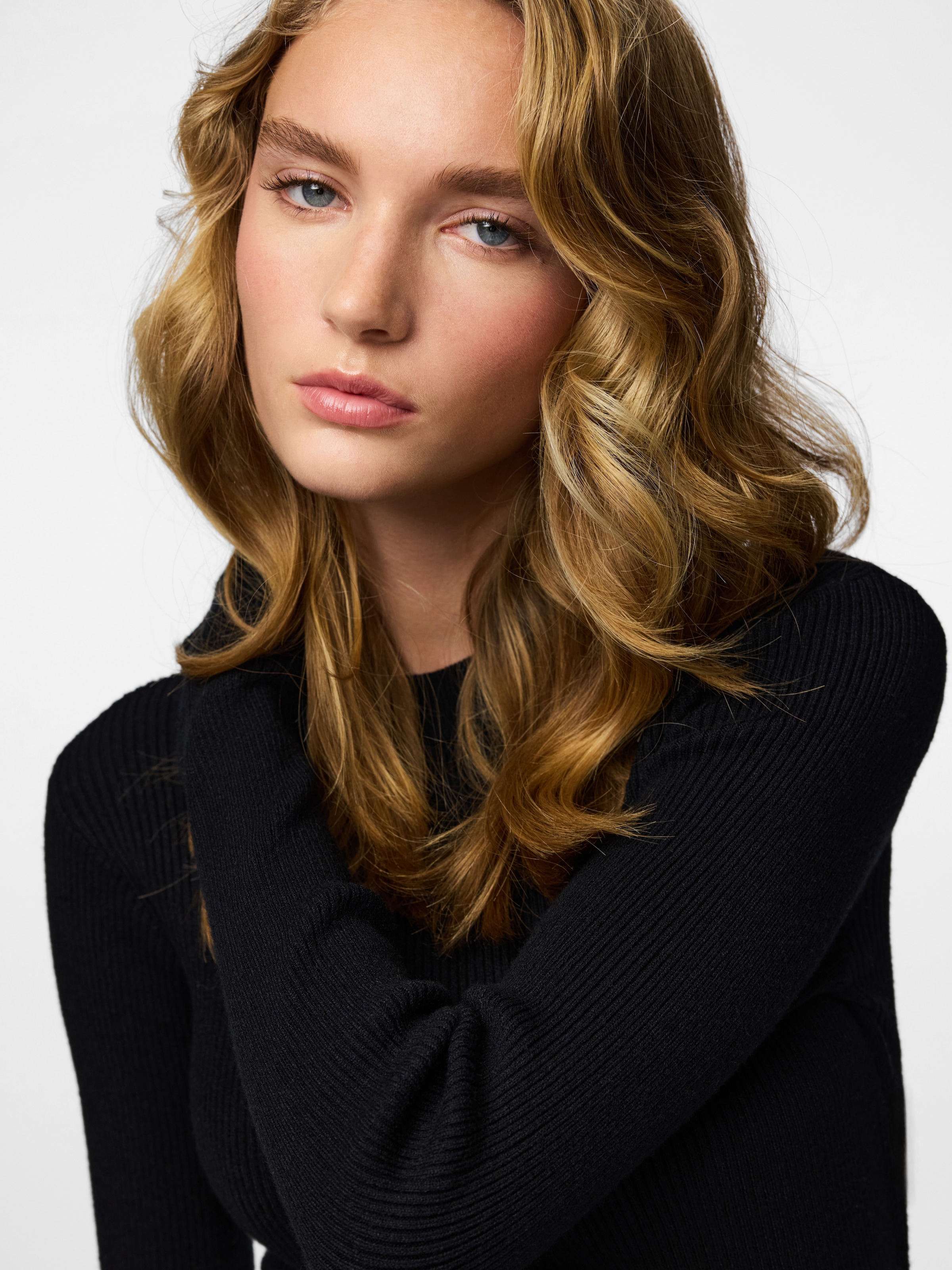 pieces Rundhalspullover »PCMIRA NEW LS O-NECK KNIT NOOS BC«