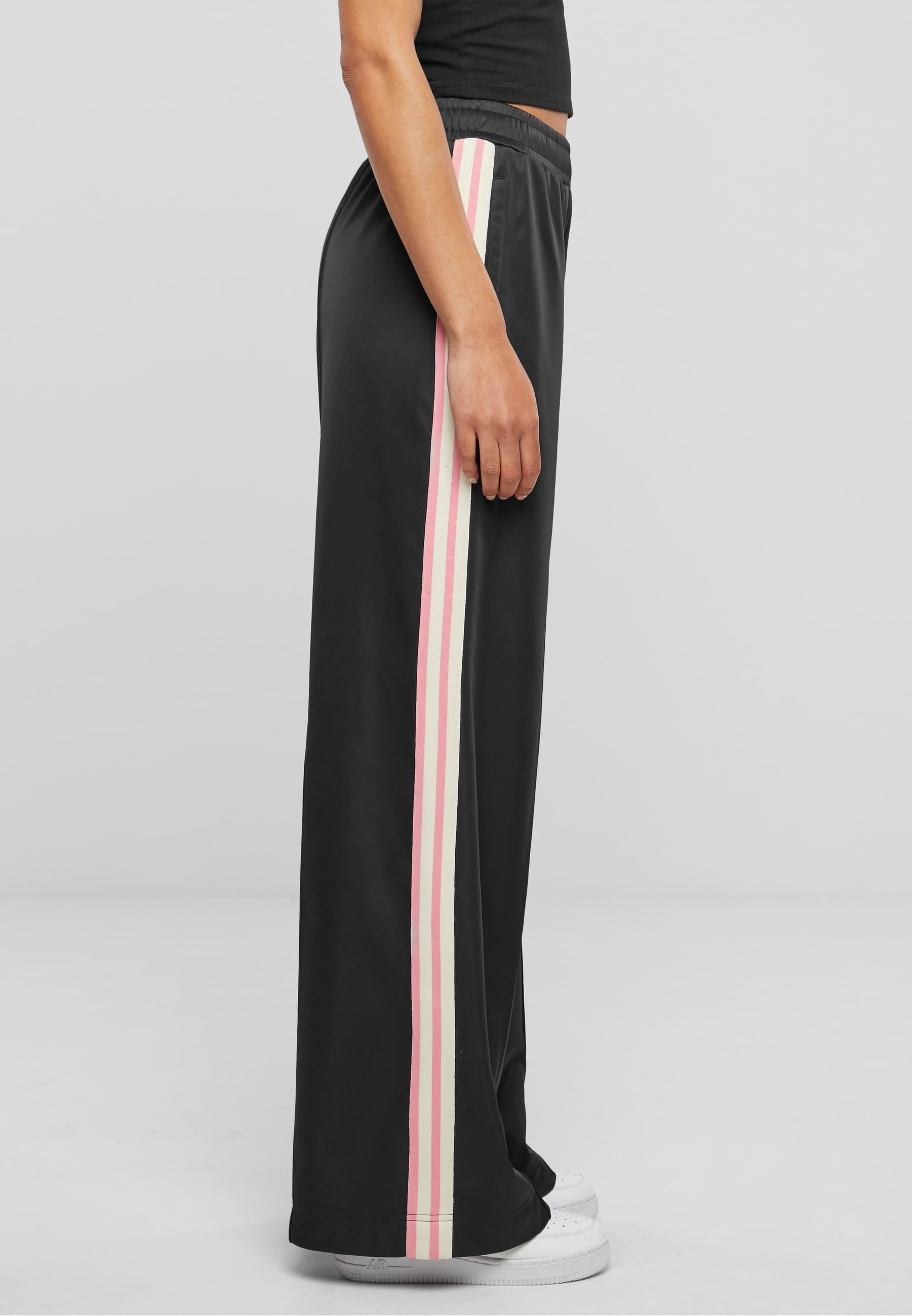 URBAN CLASSICS Stoffhose »Urban Classics Damen Ladies Pin Tuck Track Pants«