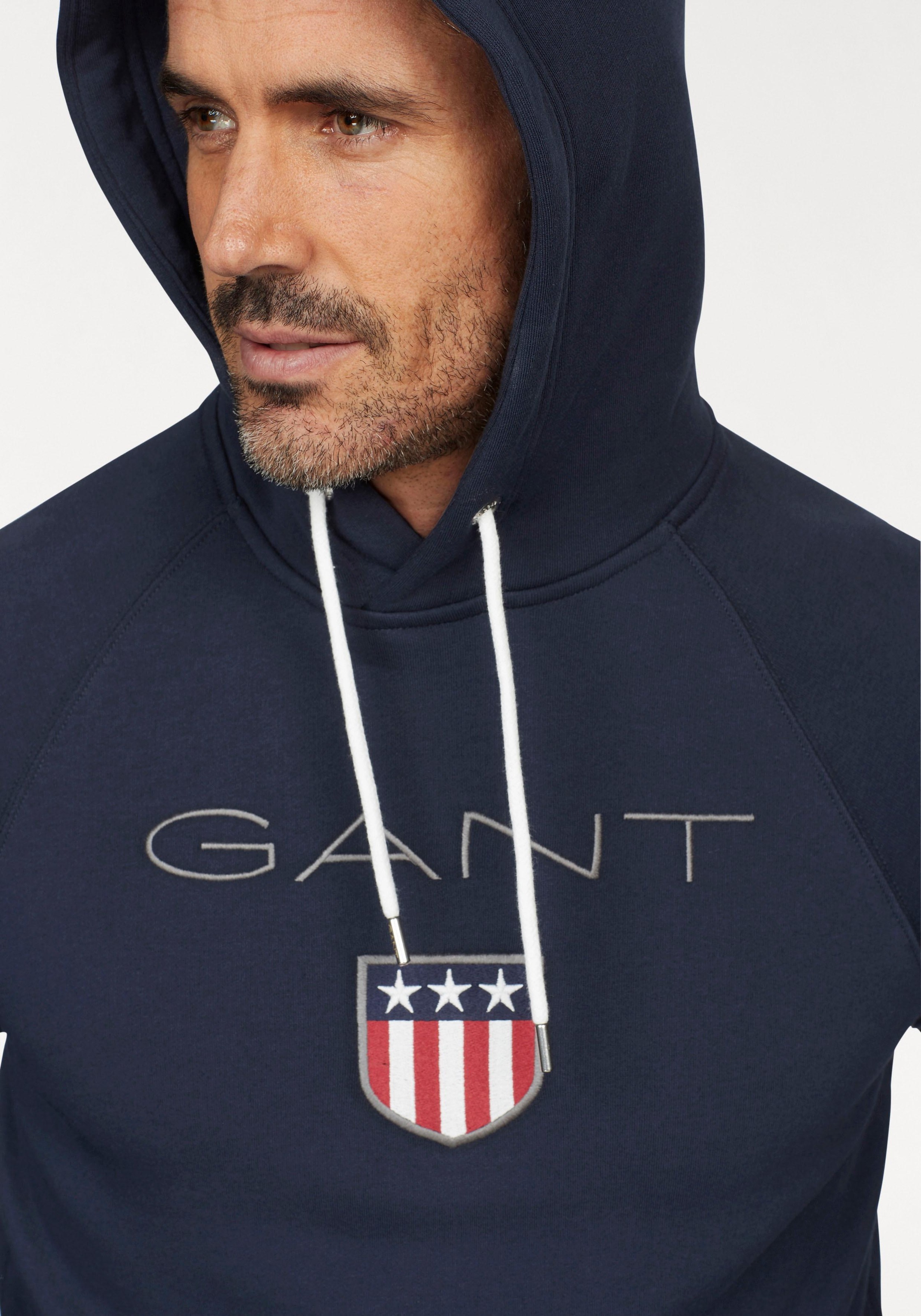 Gant Kapuzensweatshirt »Shield Hoodie«, kaufen plakative Sweat online GANT-Stickerei