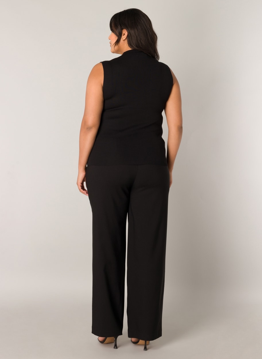 Base Level Curvy Ripptanktop mit hochgeschlossenem Kragen, ärmellos