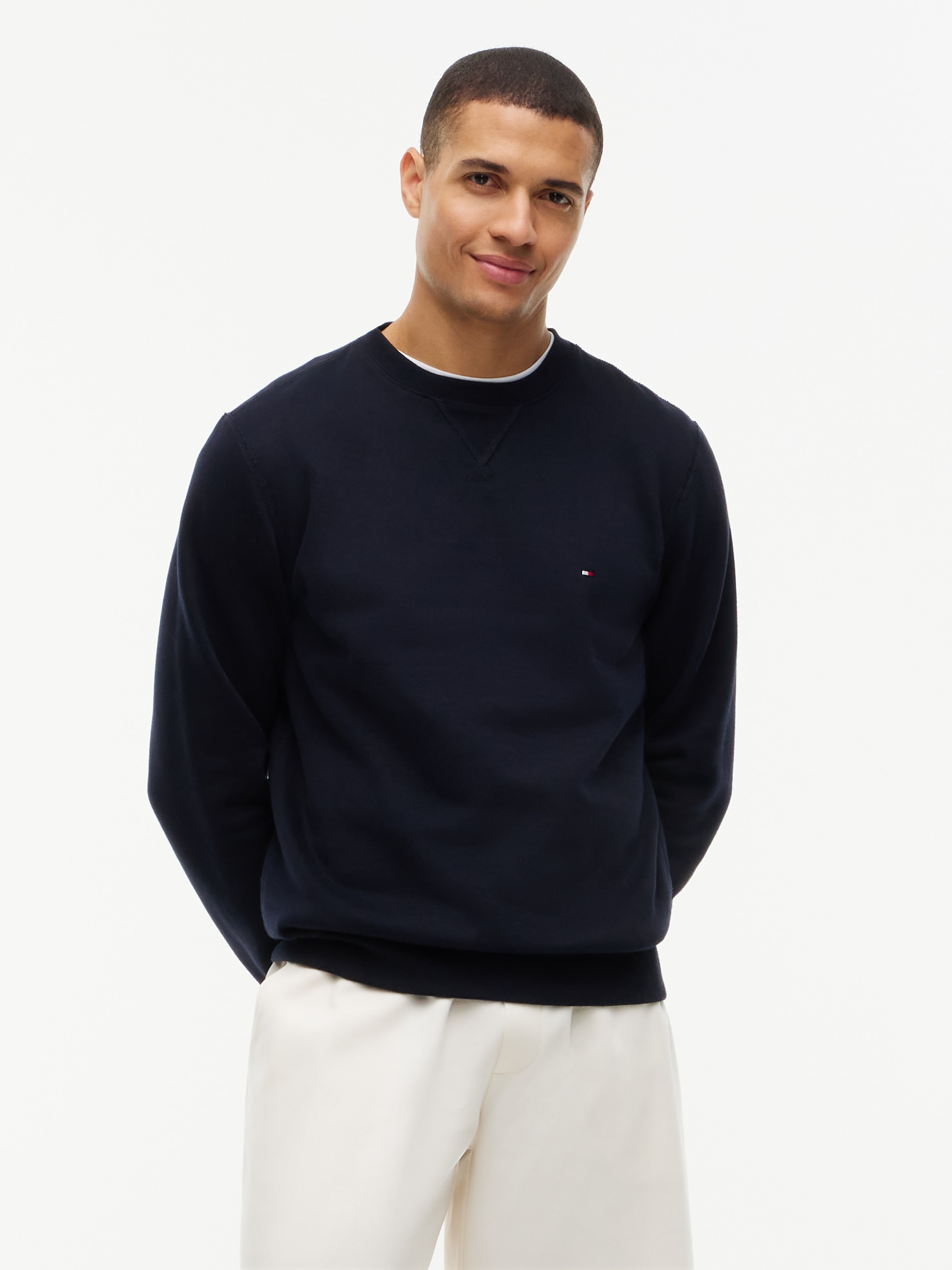 Tommy Hilfiger Sweatshirt »ESSENTIAL FLEECE CREWNECK«, mit Tommy Hilfiger Logostickerei, Regular Fit
