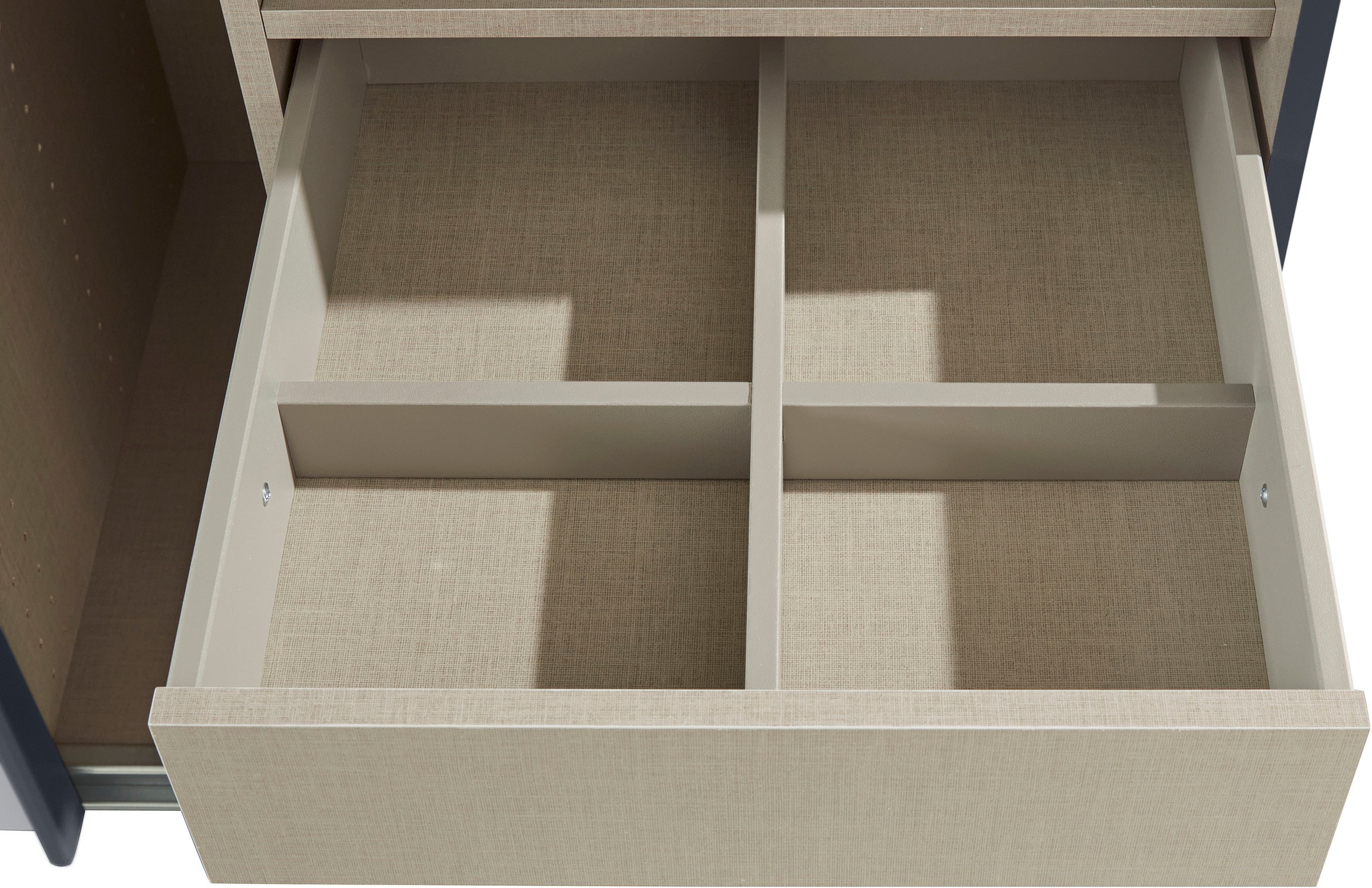 rauch Schwebetürenschrank »Kleiderschrank Schrank Garderobe TOPSELLER OTELI inkl. Inneneinteilung«, mit 3 Innenschubladen sowie zusätzlichen Einlegeböden MADE IN GERMANY