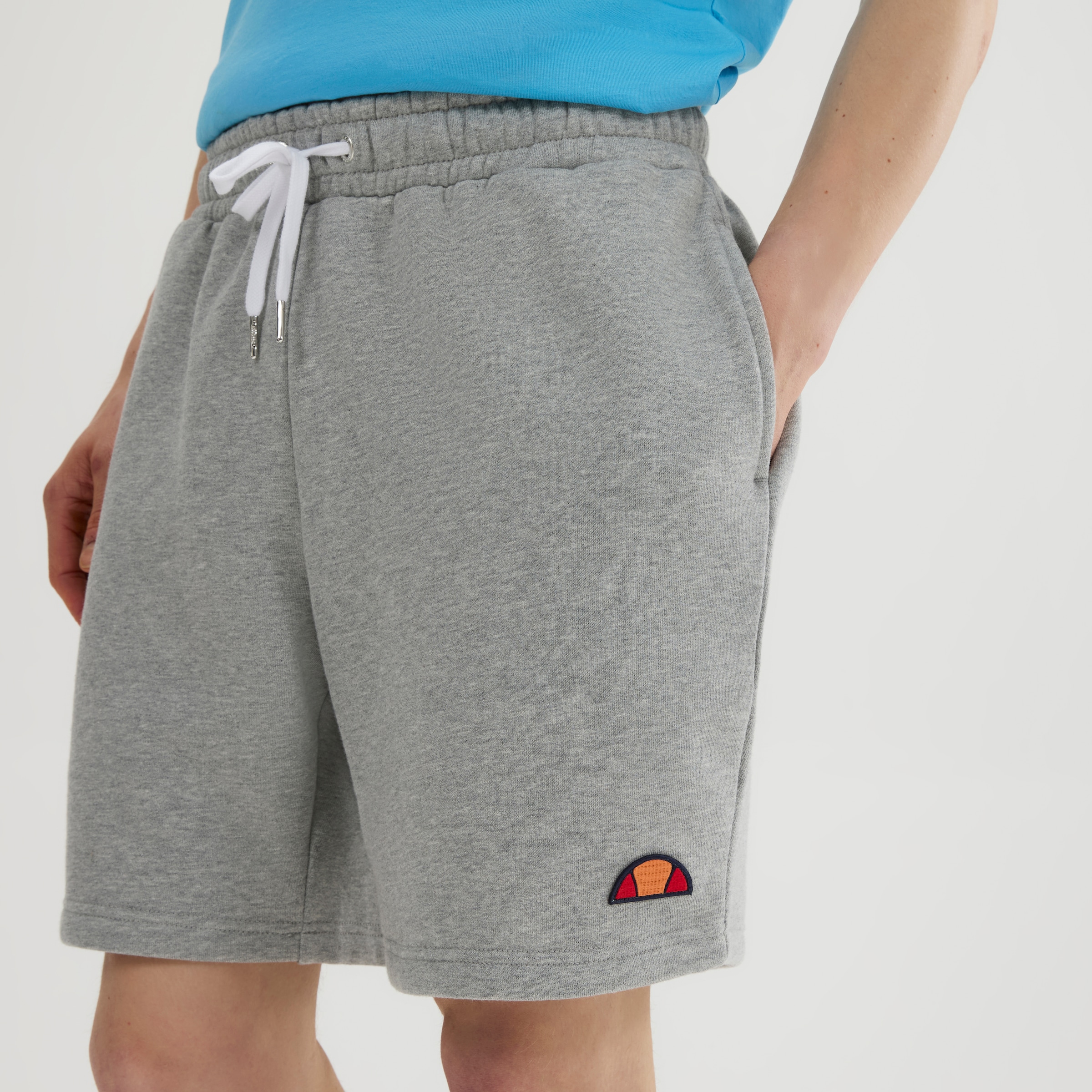 Ellesse Sweatshorts »ISLINGTON SHORT«  aus Baumwolle und Polyester, bequeme Passform