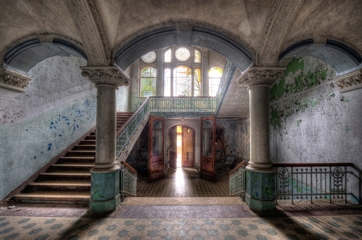 Papermoon Fototapete »Lost Space Beelitz«