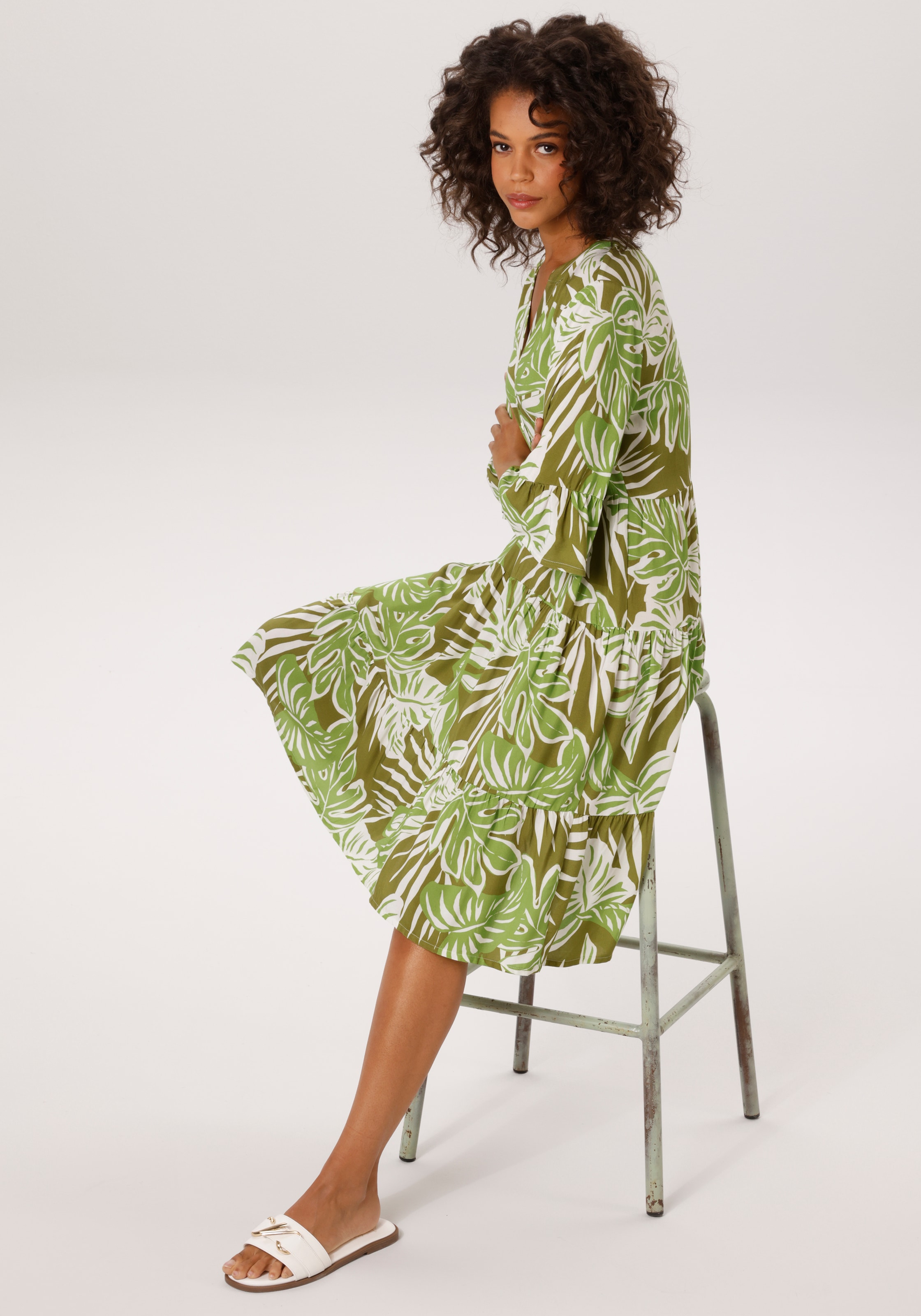 Aniston CASUAL Tunikakleid mit großflächigen, tropischen Blättern bedruckt - NEUE KOLLEKTION