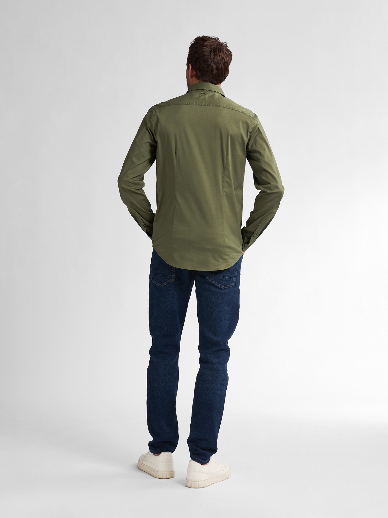 Petrol Industries Langarmshirt, mit Button-Down Kragen