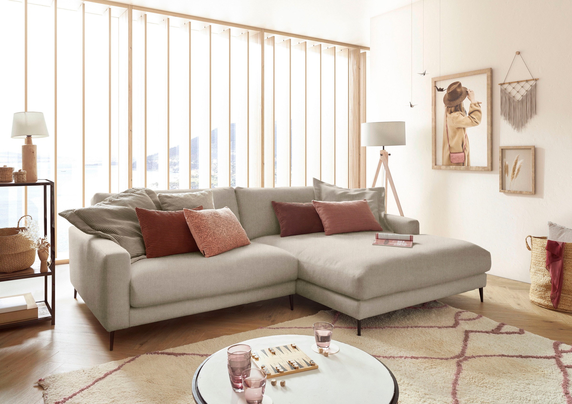 INOSIGN Ecksofa »Downtown, B/T/H: 272/190/84 cm L-Form«, weicher Sitzkomfort auch in Cord und Bouclé, incl. Zierkissen