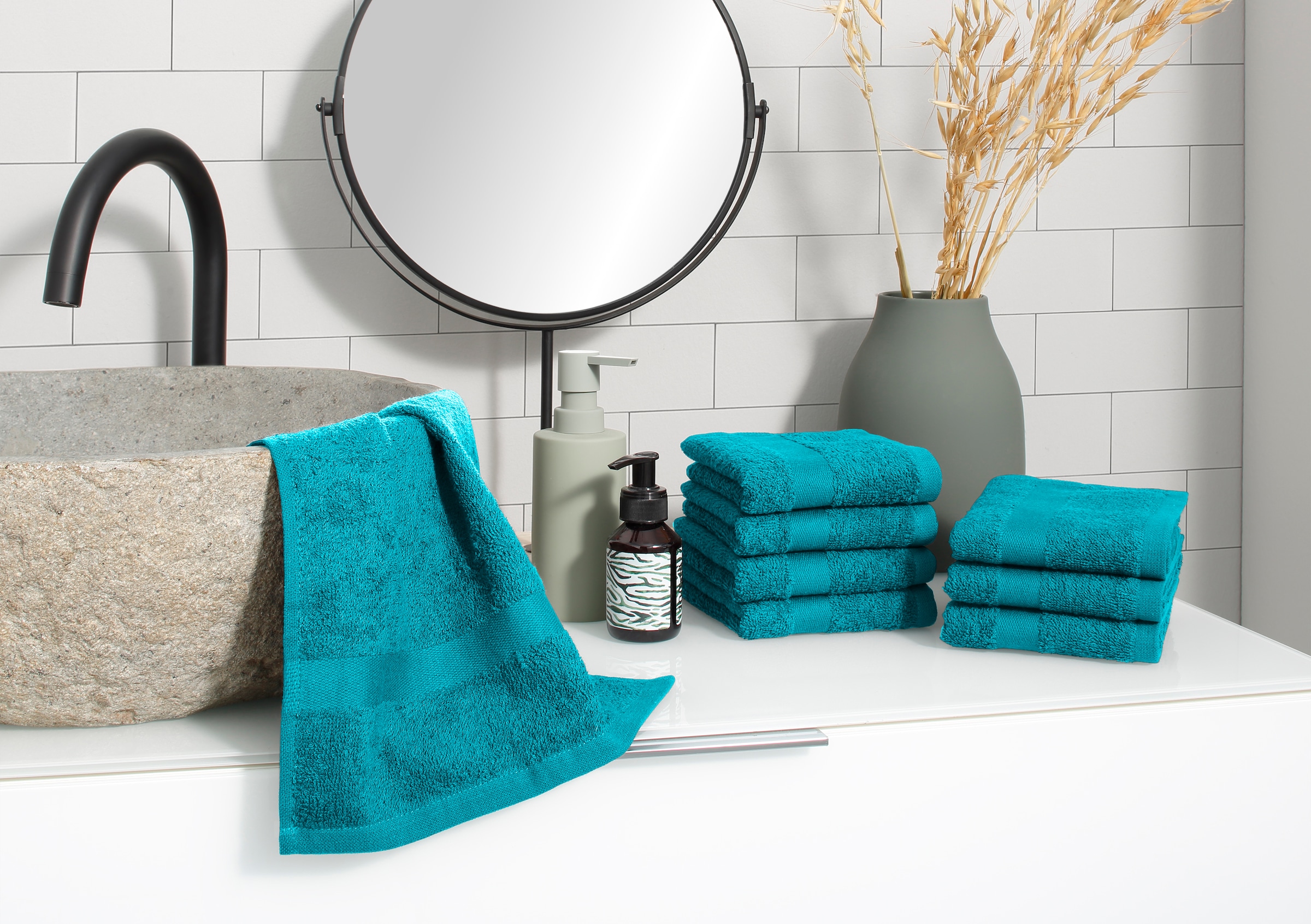 OTTO home Gästehandtücher »Vanessa, 8 Gästehandtücher, 30x50cm, in Standard- und Premium-Qualität« Handtücher mit Bordüre, 100% Baumwolle, einfarbig, weich