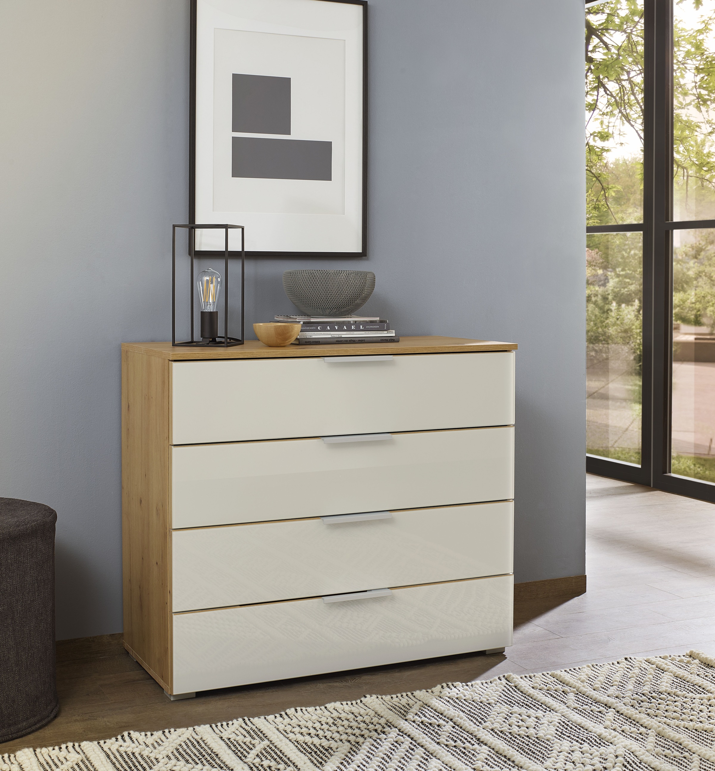 rauch Schubkastenkommode »Sideboard Kommode Schubkastenkommode KOLUNA mit Glasfront«, (Breite 80 cm inkl. Soft-Close-Funktion), vier große und geräumige Schubladen mit viel Stauraum MADE IN GERMANY
