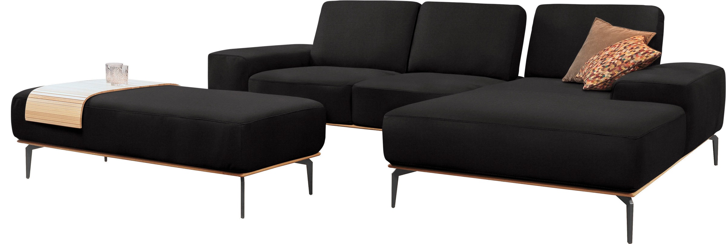 W.SCHILLIG Ecksofa »run, Designsofa mit tollem Sitzkomfort, bequem, L-Form«, mit Holzsockel, Füße in Schwarz pulverbeschichtet, Breite 279 cm