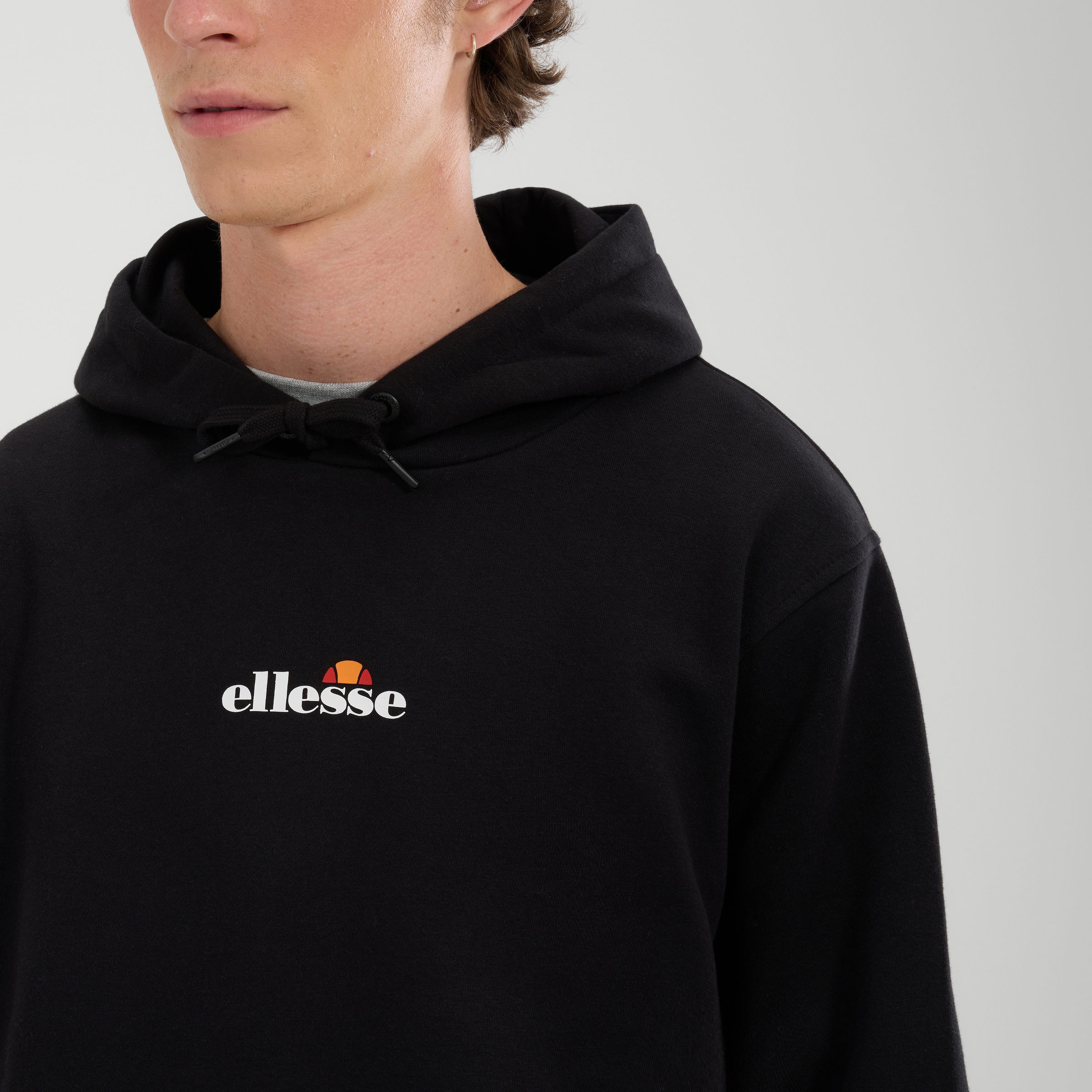 Ellesse Jogginganzug »SUCRE 2 JOG SUIT« aus Baumwollmischung, mit Kapuze mit Kordelzug, auch in großen Größen
