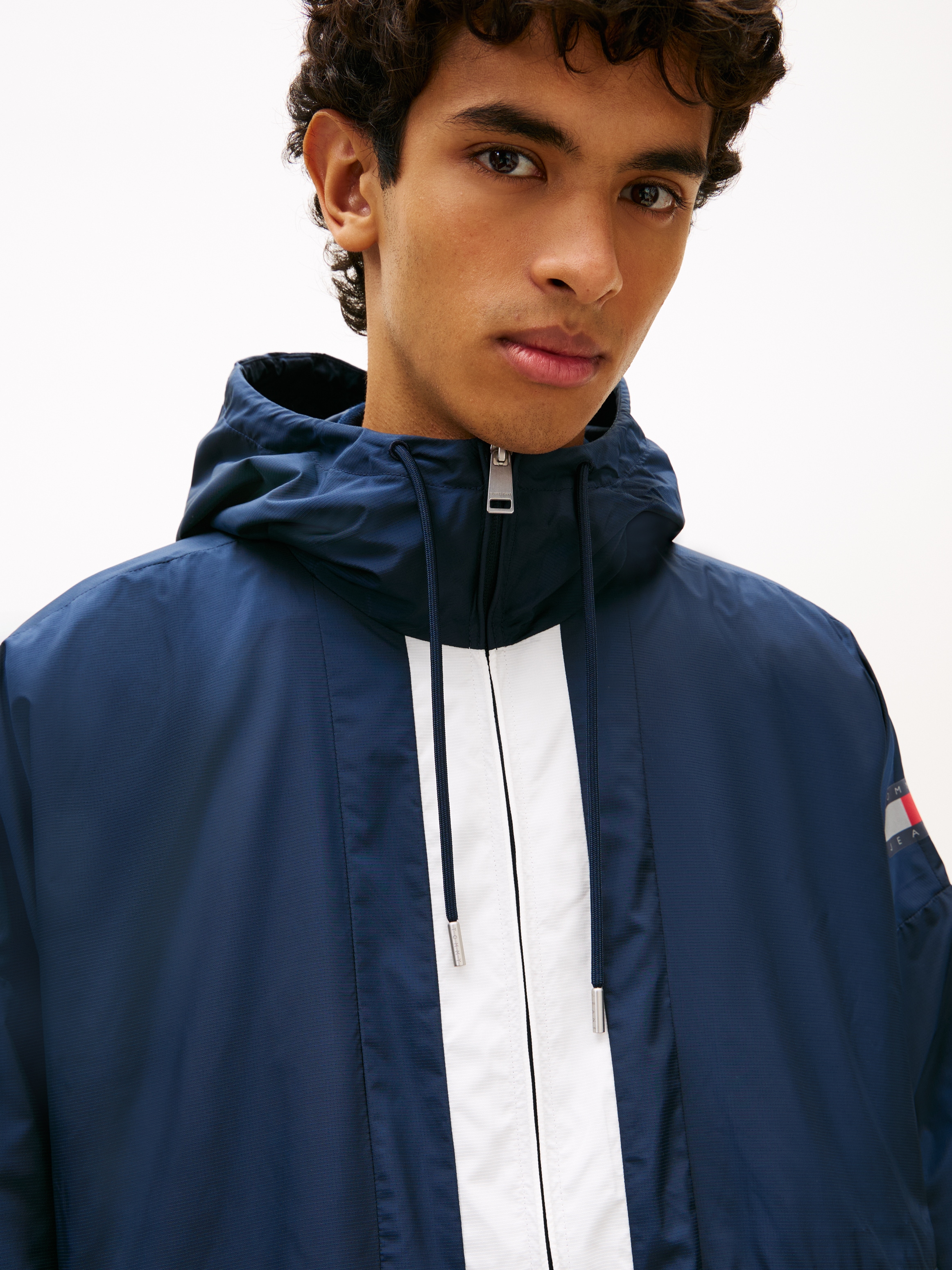 Tommy Jeans Windbreaker »CHICAGO FLAG« mit Kapuze Regular fit mit Kapuze