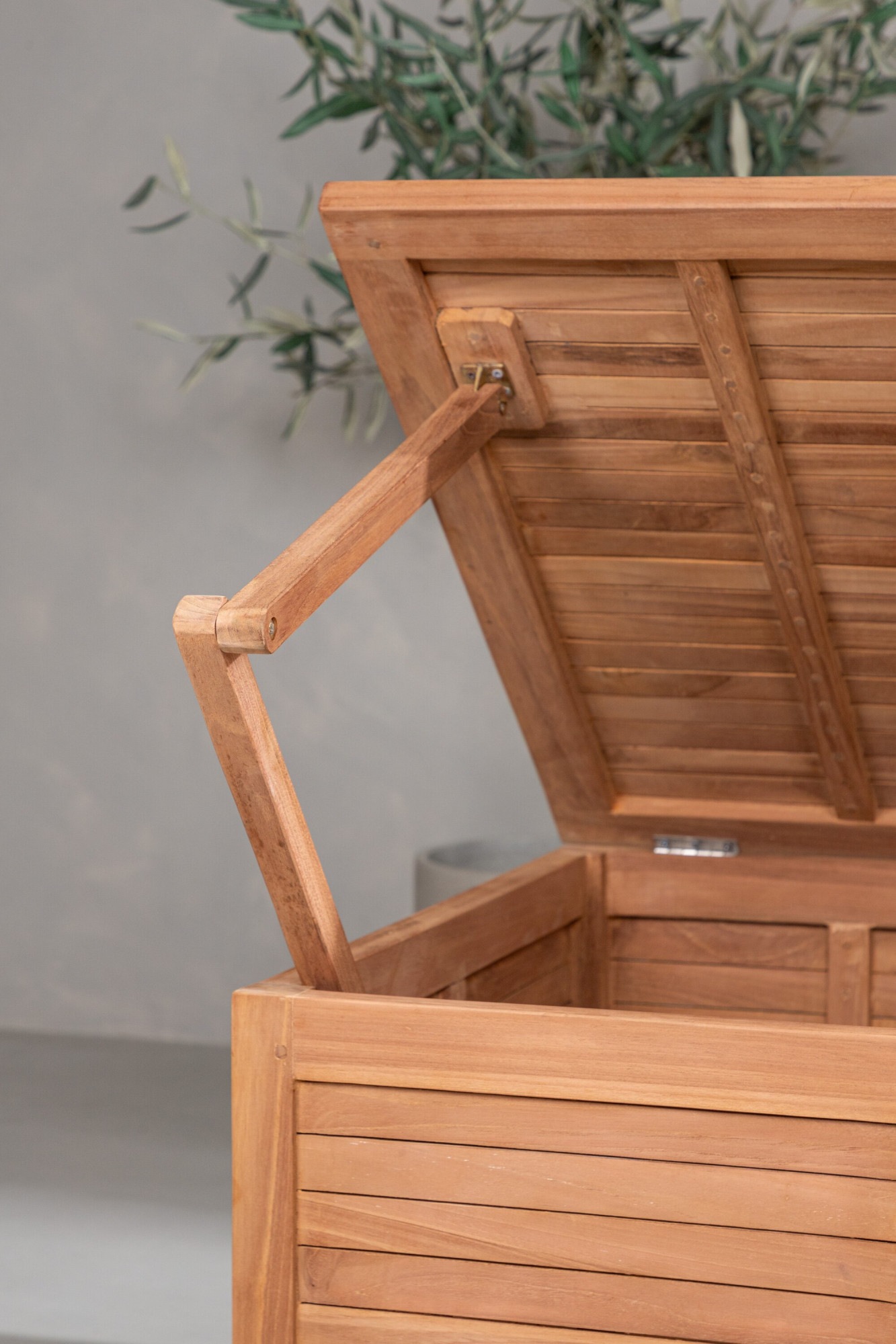 Venture Home Truhe »Trento, Teakholz-Kissenbox, belastbar bis 150 kg« Aufbewahrungsbox, Edelholz natur, witterungsbeständig, sitzfähig