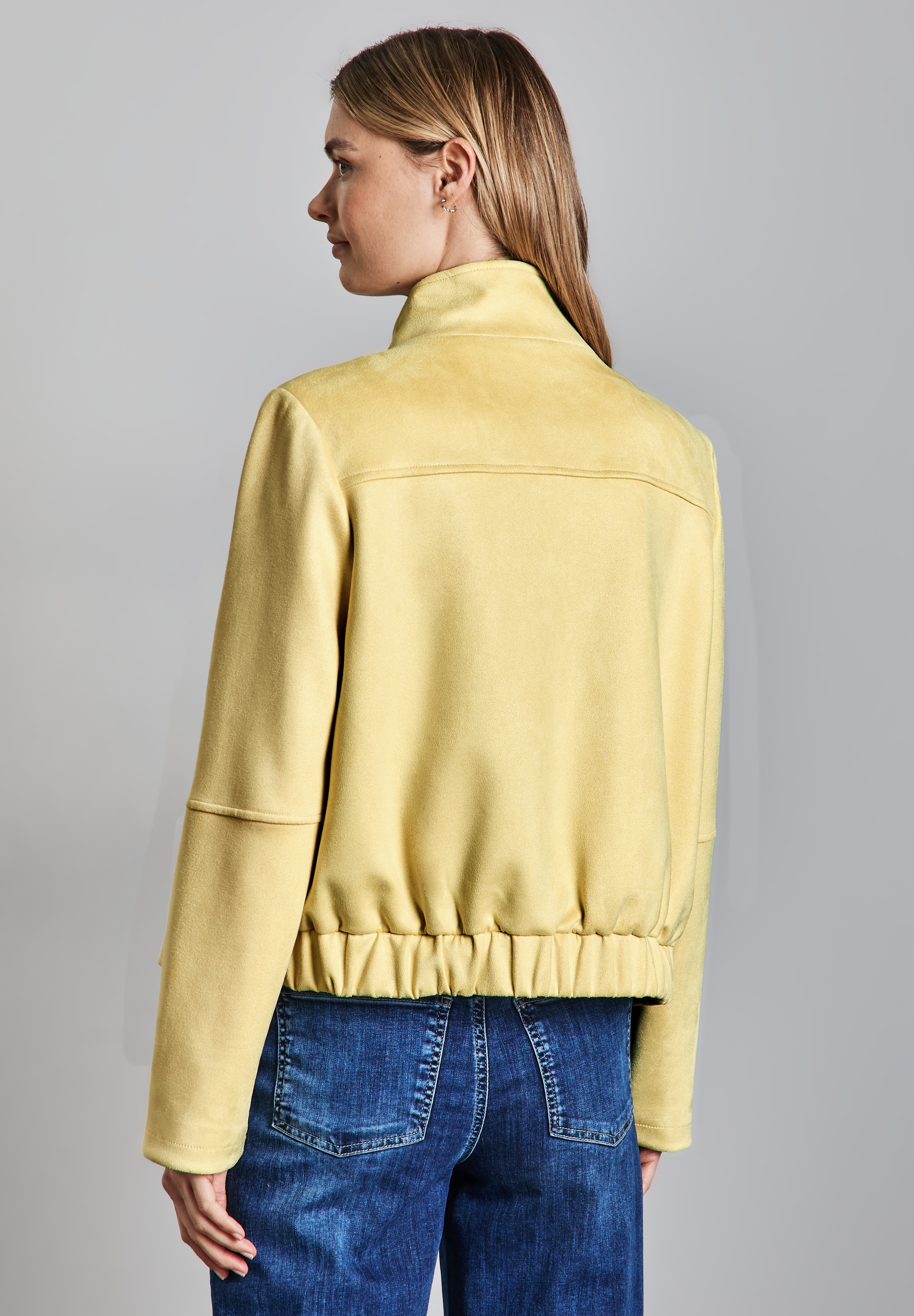 STREET ONE Kurzblazer, Kurze Jacke aus Velours