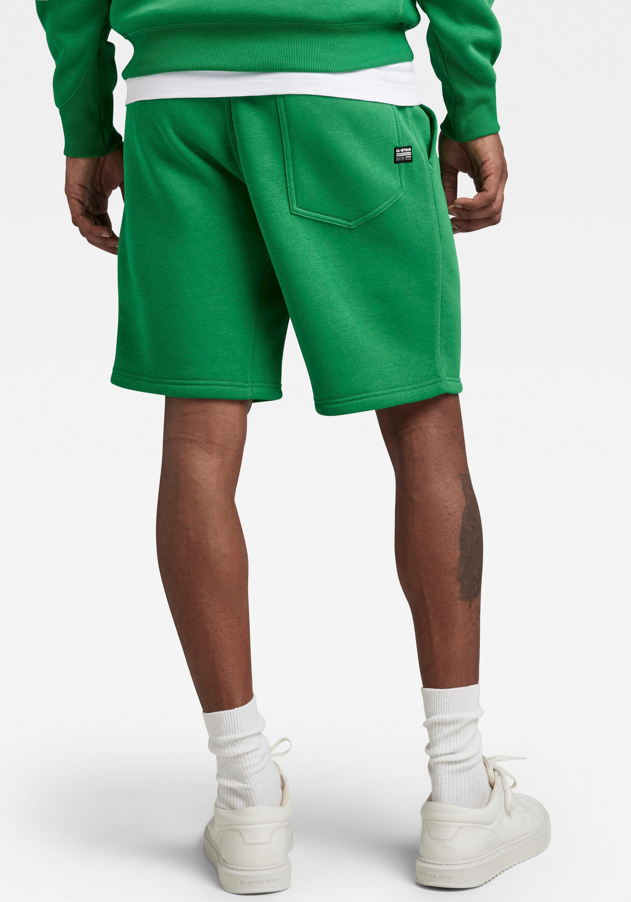 2. Bild von G-Star RAW Sweatshorts »Premium core«, mit kleiner Ton-in-Ton Logostickerei