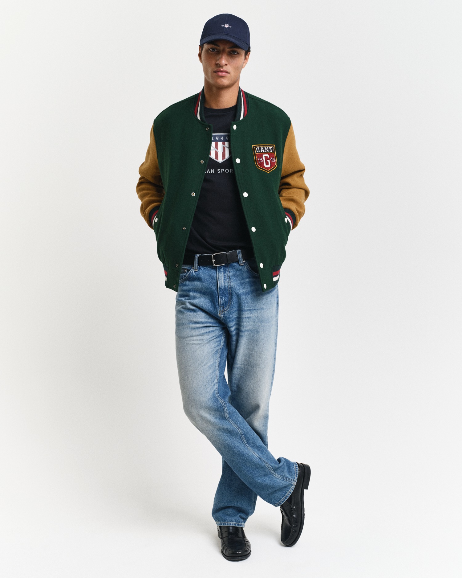 Gant T-Shirt »REG ARCHIVE SHIELD SS T-SHIRT« mit Logodruck auf der Brust