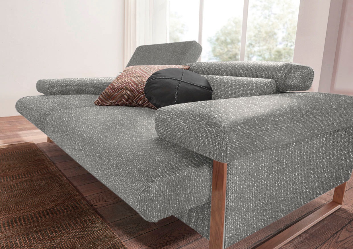 W.SCHILLIG 2-Sitzer »finn«, German Design Award 2016, Fußgestell Nussbaum natur, Breite 210 cm