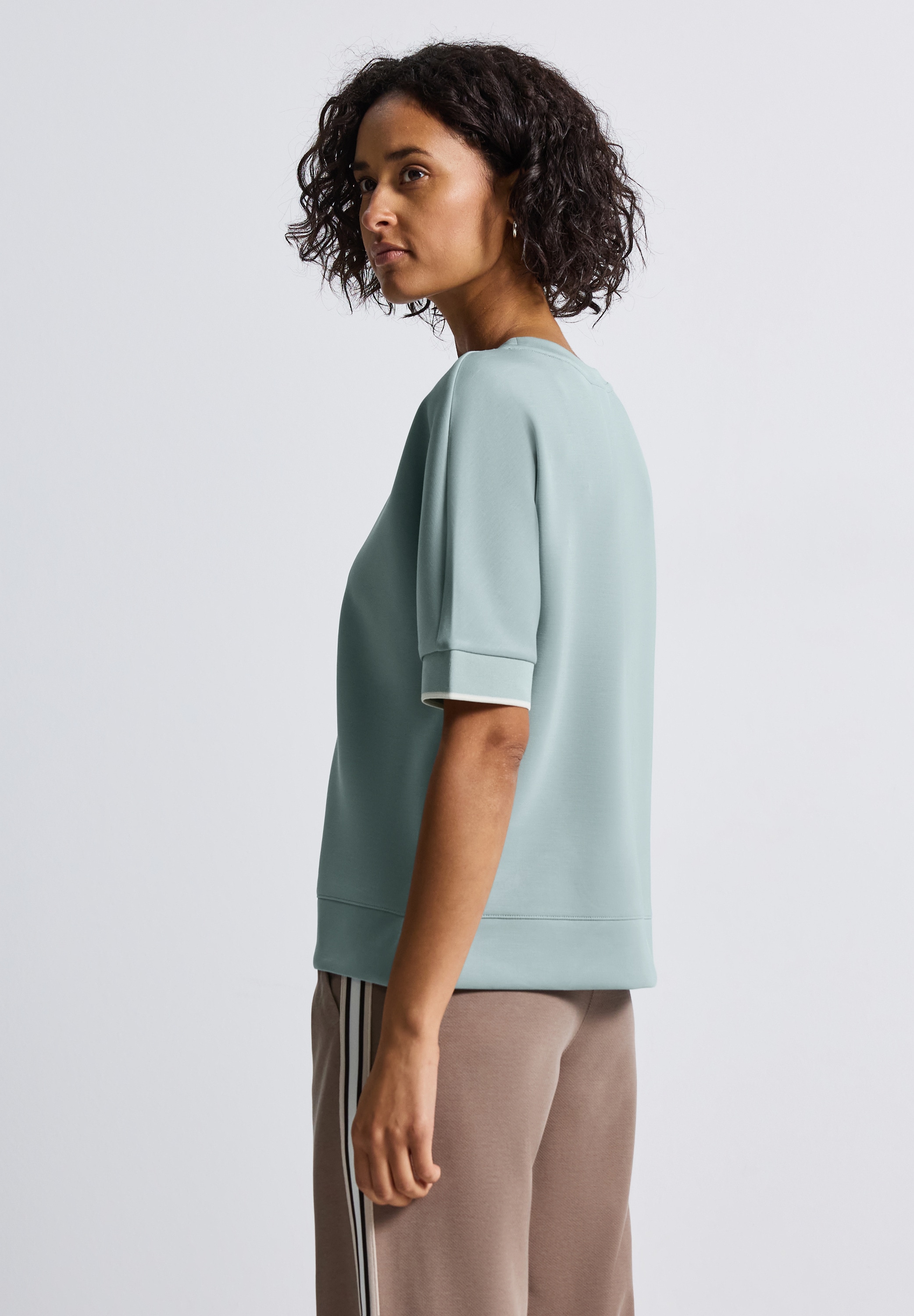 STREET ONE T-Shirt, im Silk-Look, mit Rundhals, halbarm