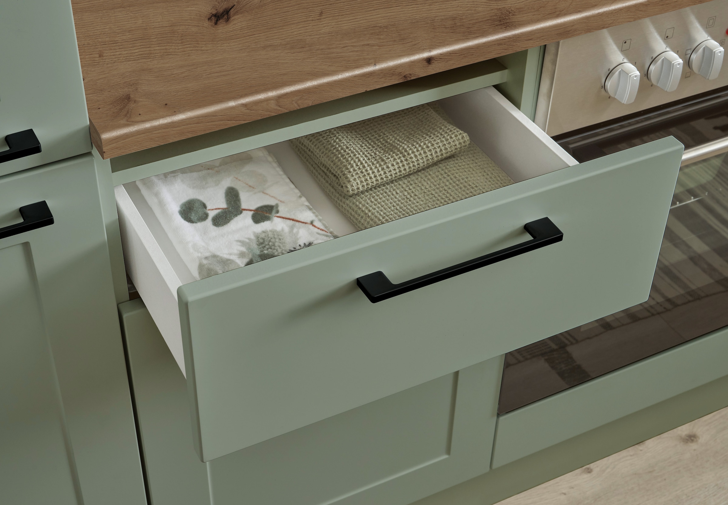 BASIC by Balculina Küchenzeile »Marsi«, Breite 250 cm, wahlweise mit E-Geräten, Soft-Close-Funktion