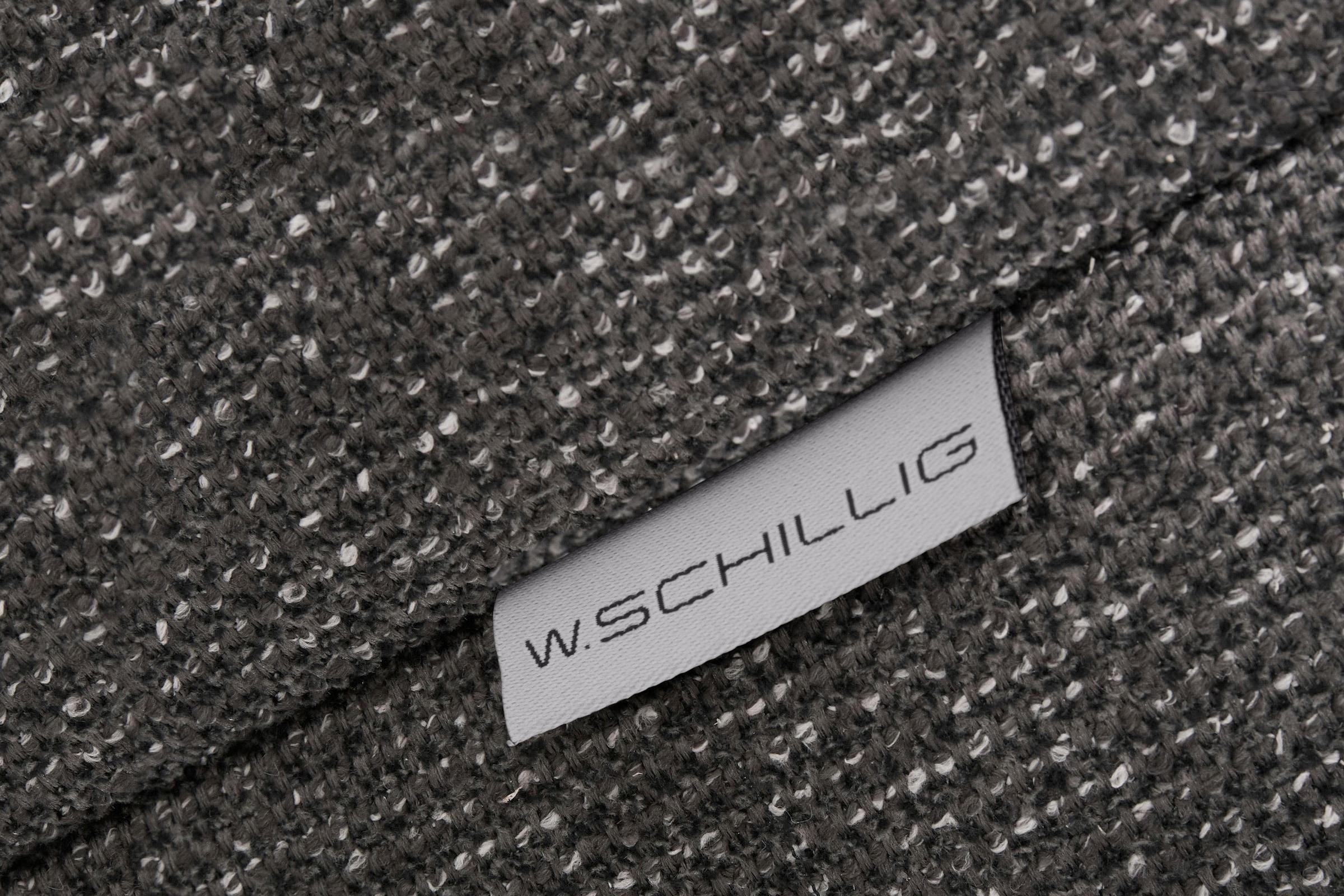 W.SCHILLIG 2,5-Sitzer »finn« German Design Award 2016, Fußgestell Nussbaum natur, Breite 230 cm