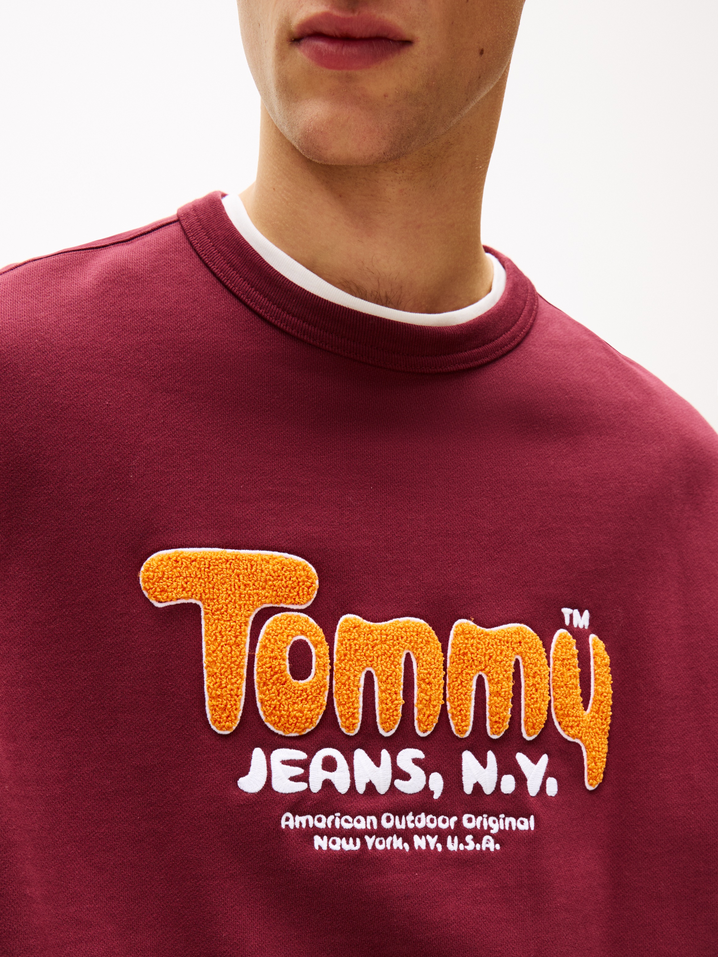 Tommy Jeans Sweatshirt »BOUCLE«, Relaxed fit mit Rundhalsausschnitt

