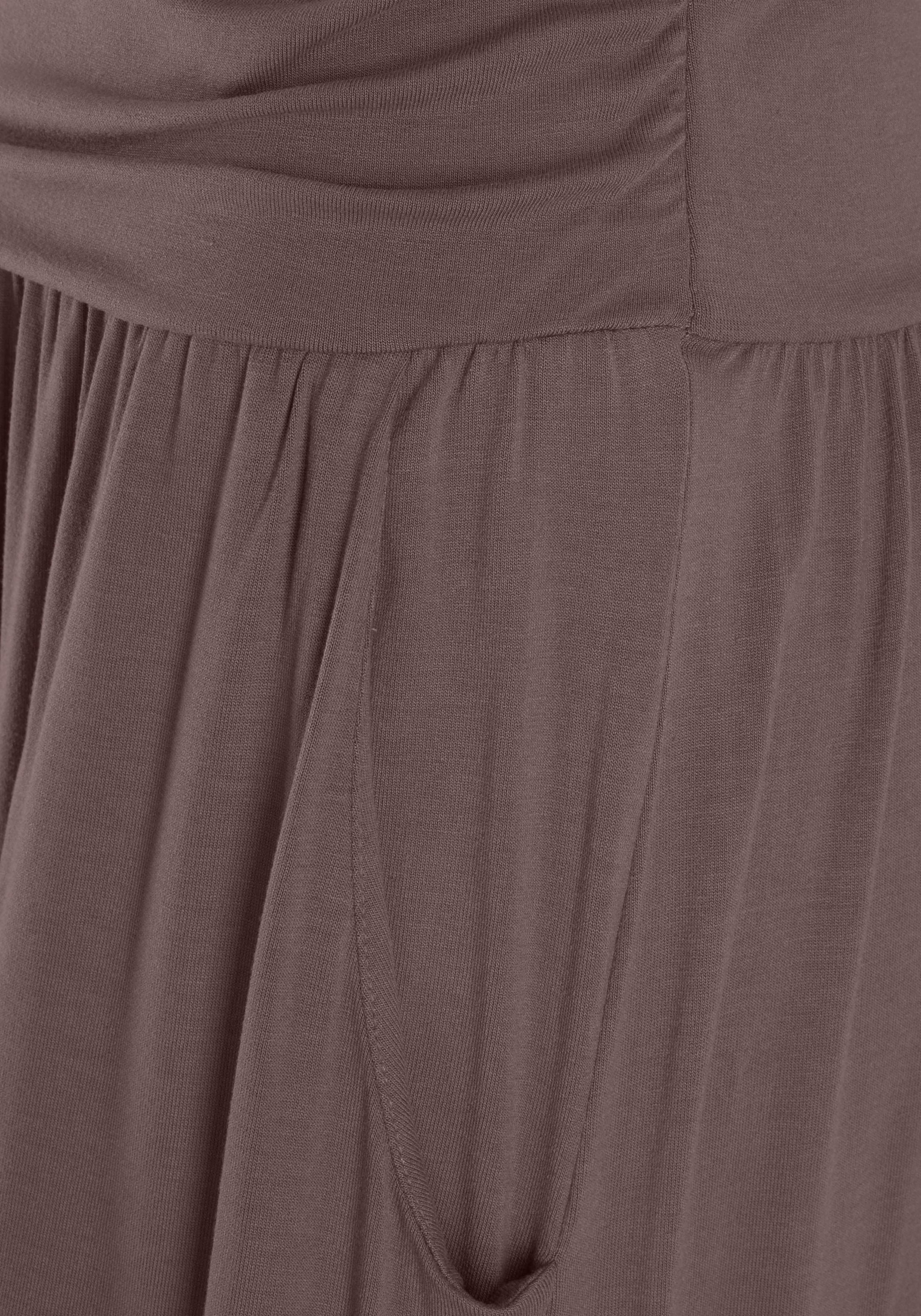 LASCANA Maxikleid, mit schmalem Oberteil und Taschen, schulterfrei, Sommerkleid, Basic