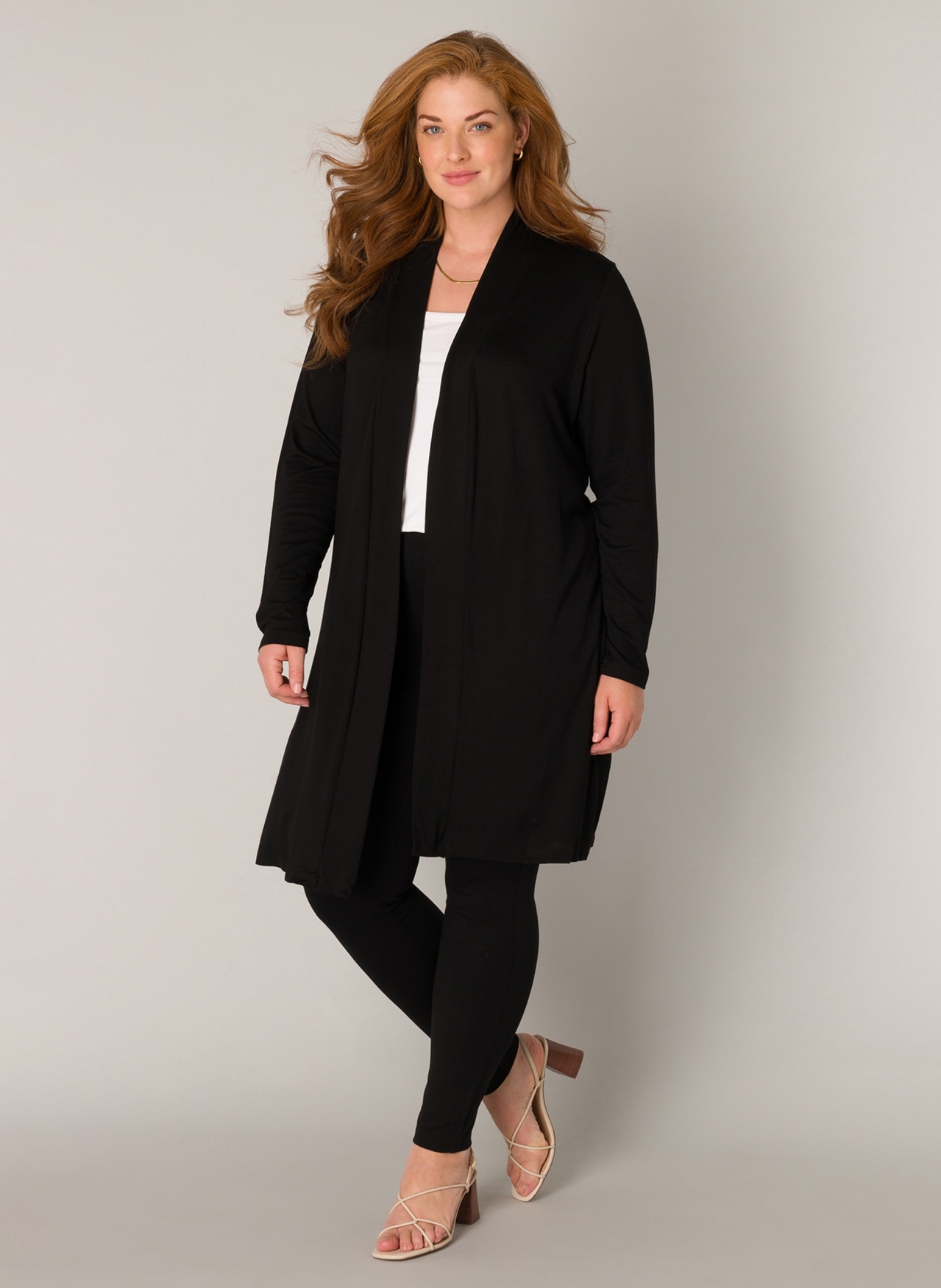 Base Level Curvy Longstrickjacke »Ayla Long«, Figurumspielende, weiche Strickqualität
