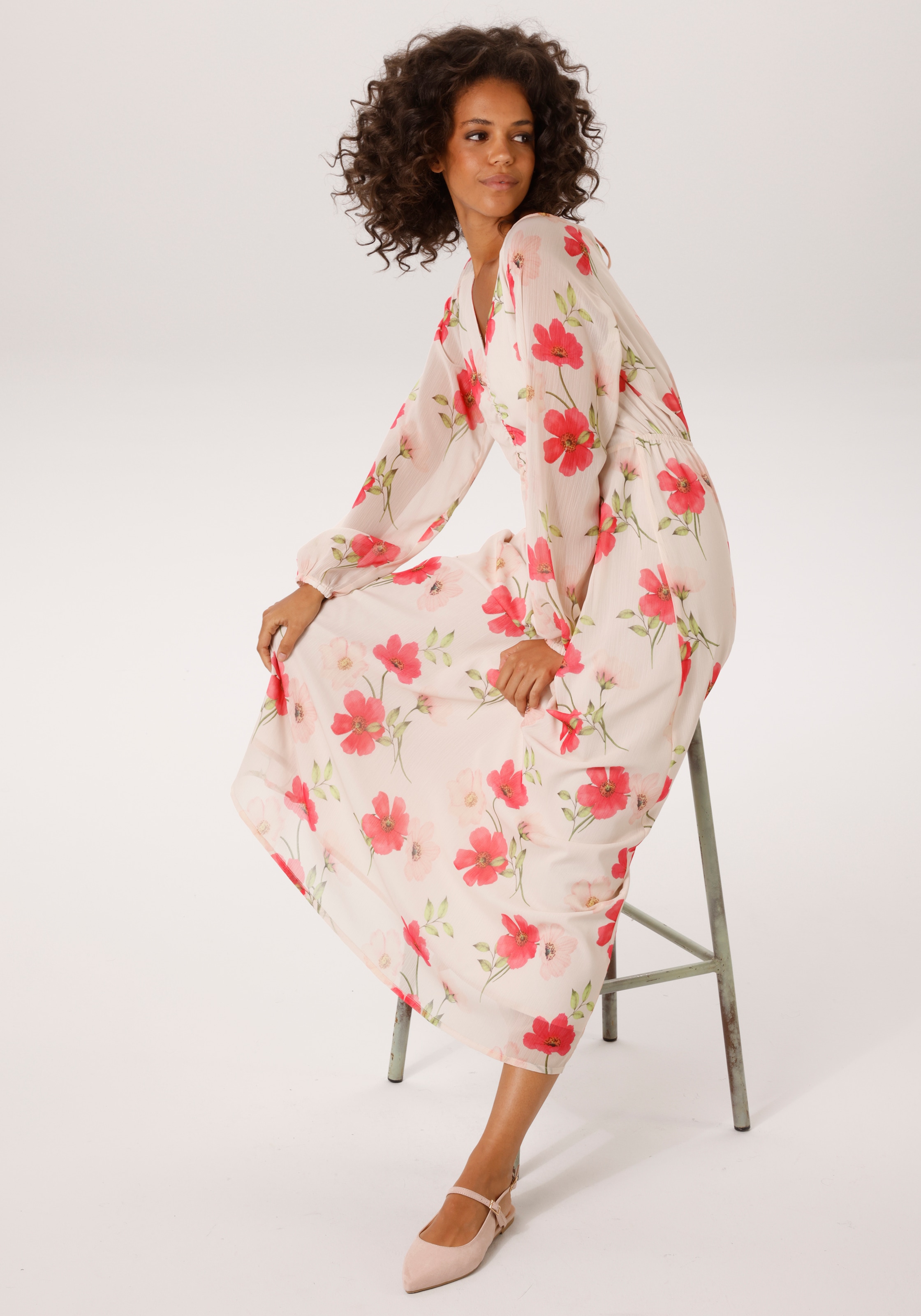 Aniston CASUAL Maxikleid mit farbharmonischen Blumen bedruckt