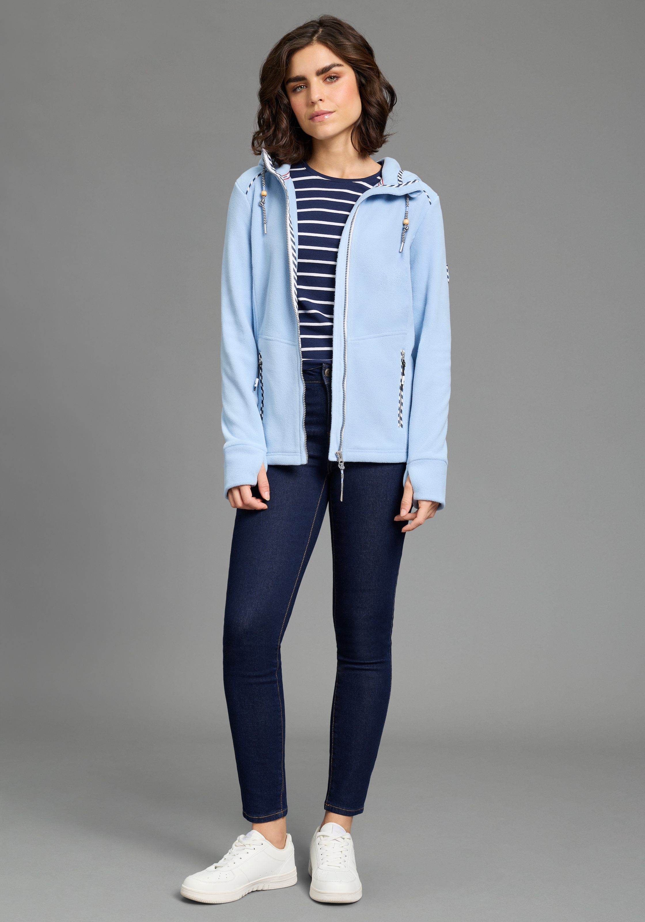 KangaROOS Fleecejacke mit Kapuze figurbetonte Passform,  mit Kapuze und Kordelzug, Übergangsjacke