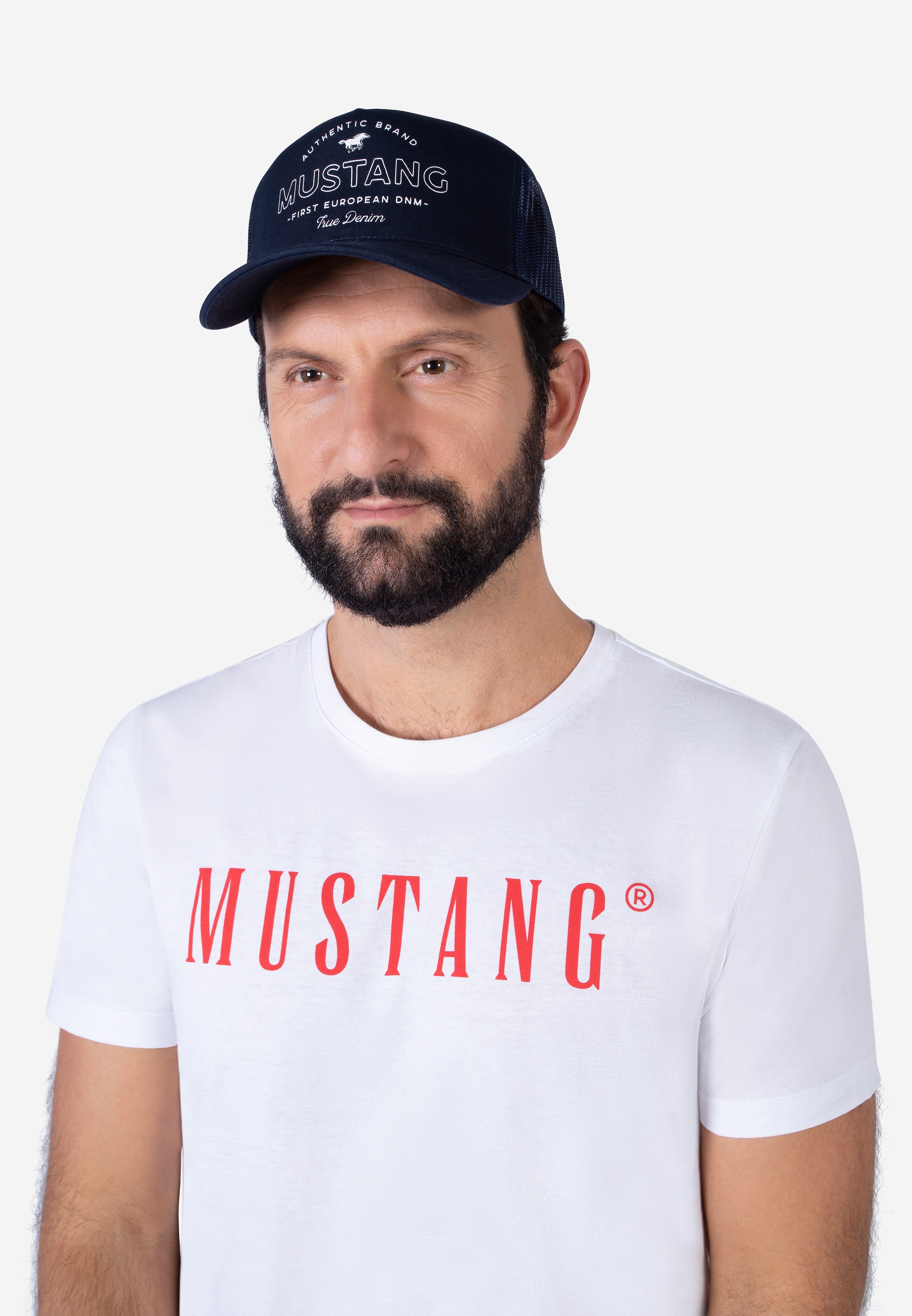 MUSTANG Baseball Cap »"Taylor"« 1 Stk. gerundeter Schirm, Größenverstellbar, Markenlogo vorne